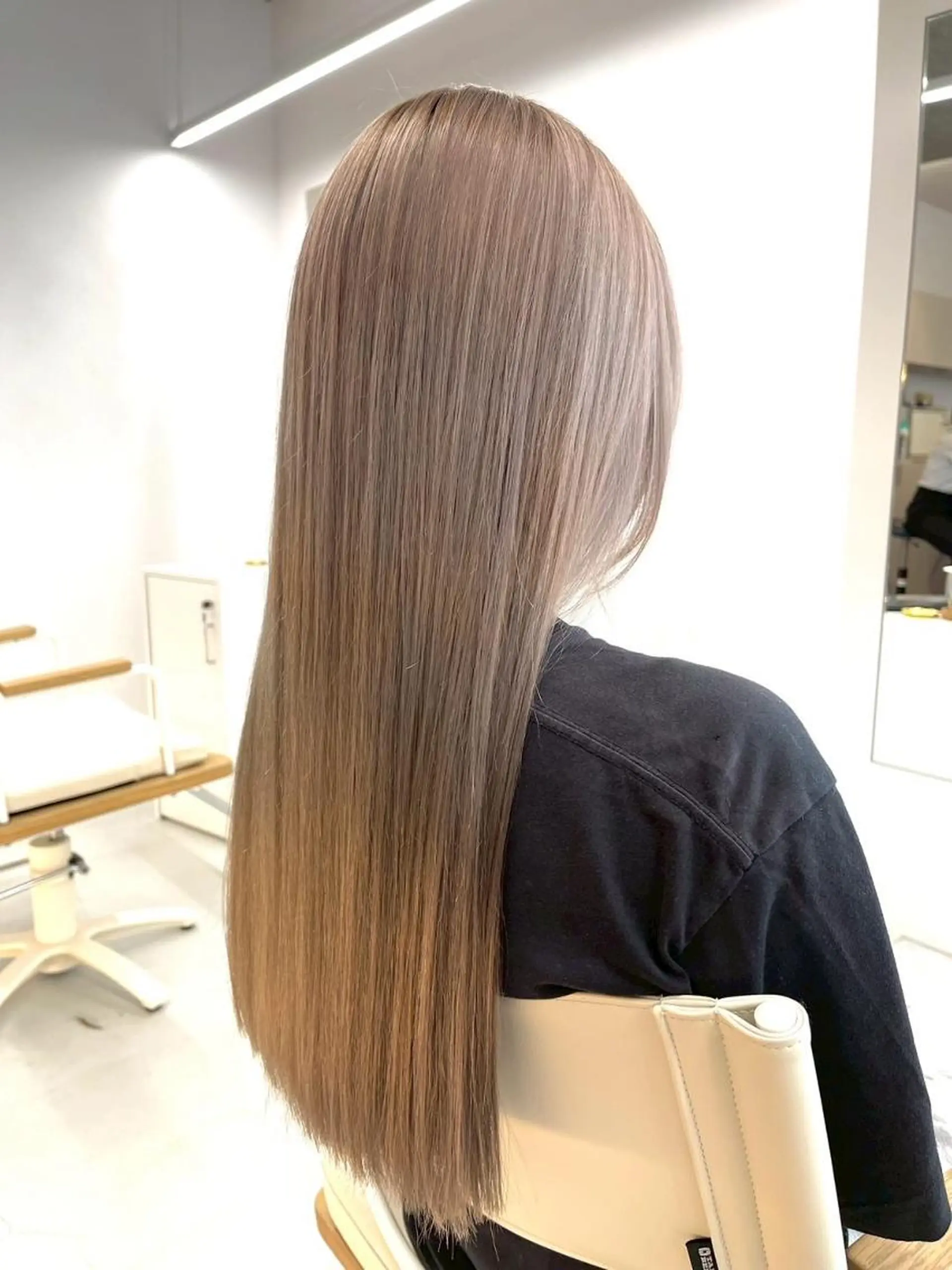 カラー ハイトーン/艶髪/ 暗髪/韓国/sanaのヘアスタイル