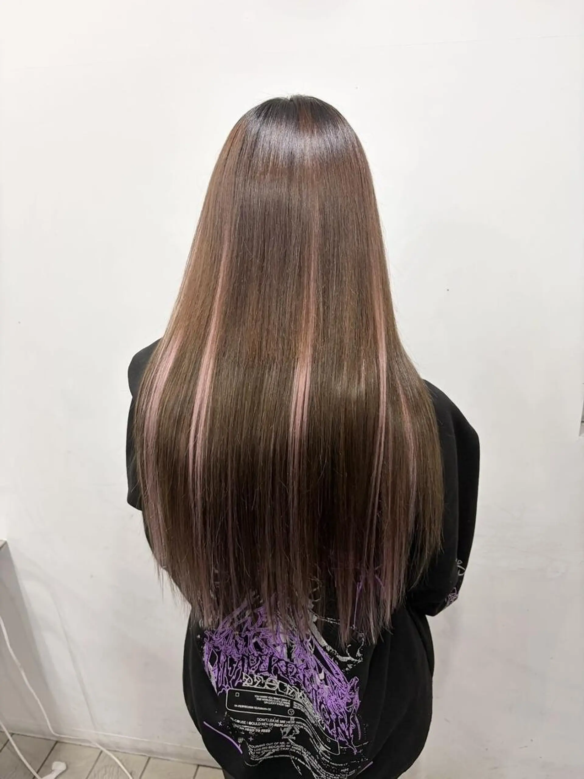 カラー ヘアアレンジ ロング シールエクステ 黒髪 ブリーチ ダブルカラー ハイトーンカラー LuciA RIANAのヘアスタイル