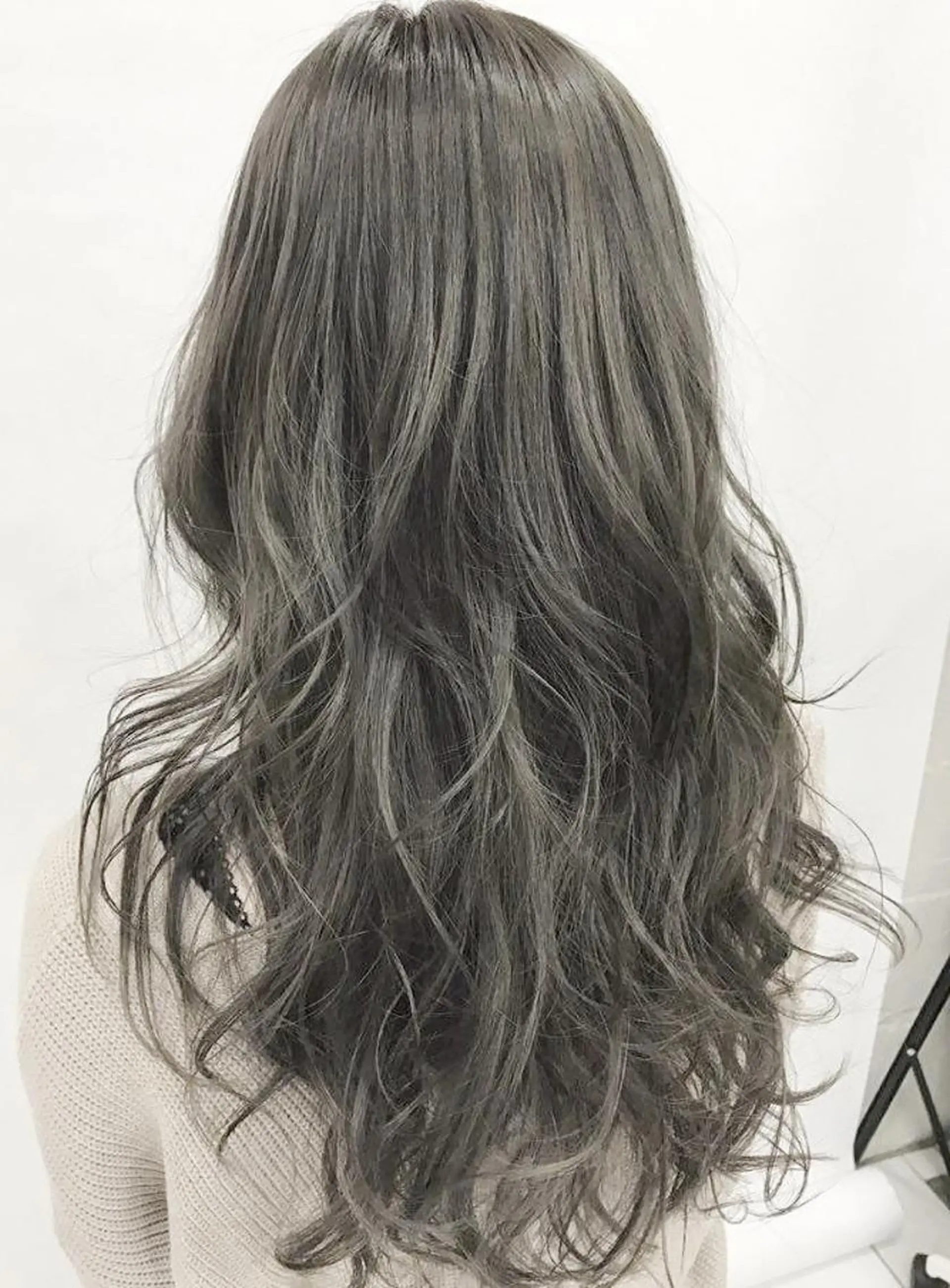 セミロング カット ヘアカラー 新宿メンズパーマ メンズバレイヤージュのヘアスタイル