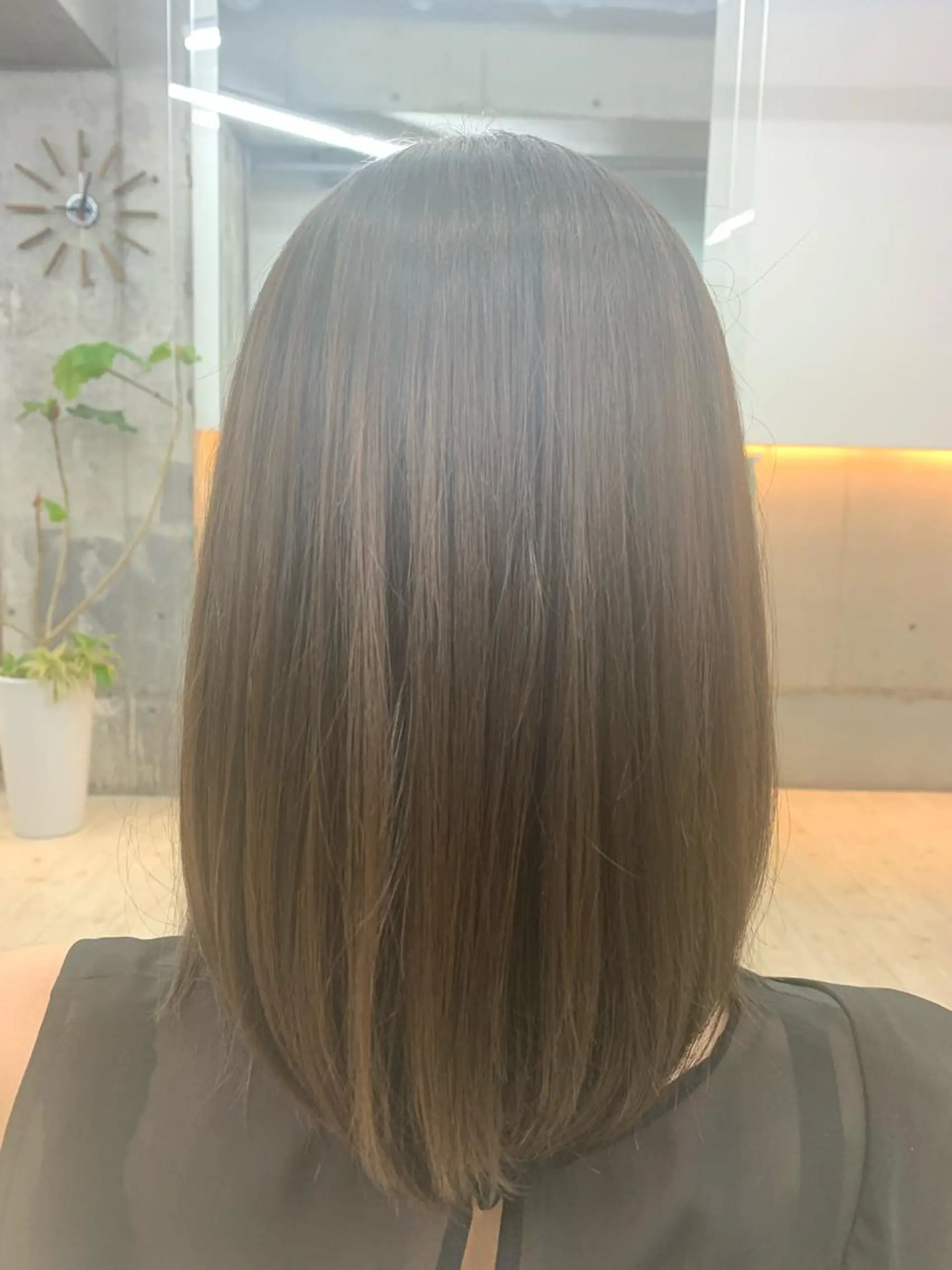 ミディアム 心斎橋/海外レイヤー 募集中三好玲奈のヘアスタイル