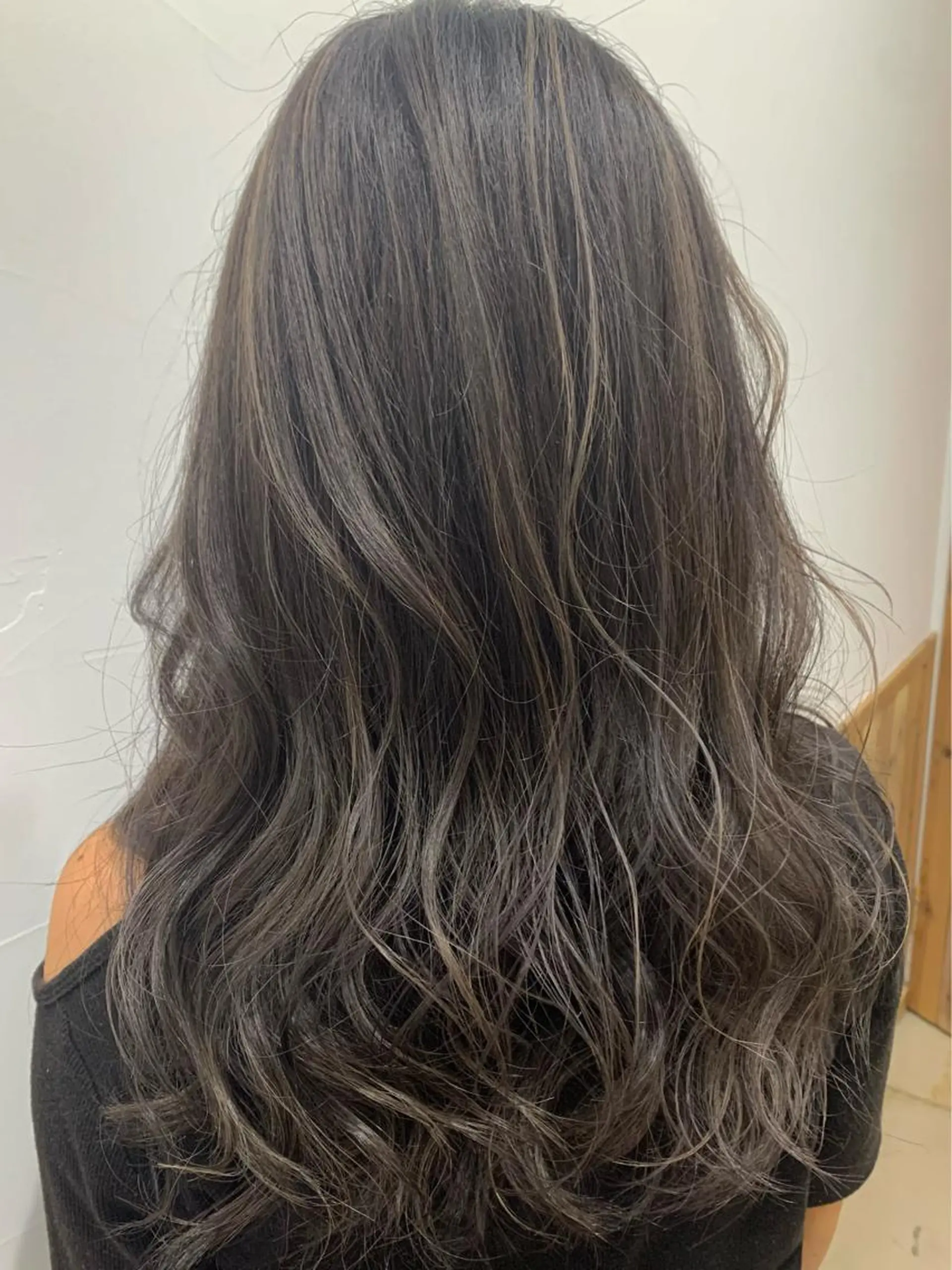 ロング カラー hair  design Norm所属・ハイライトバレイヤー ジュ🎨川村聖吾🎨のヘアスタイル