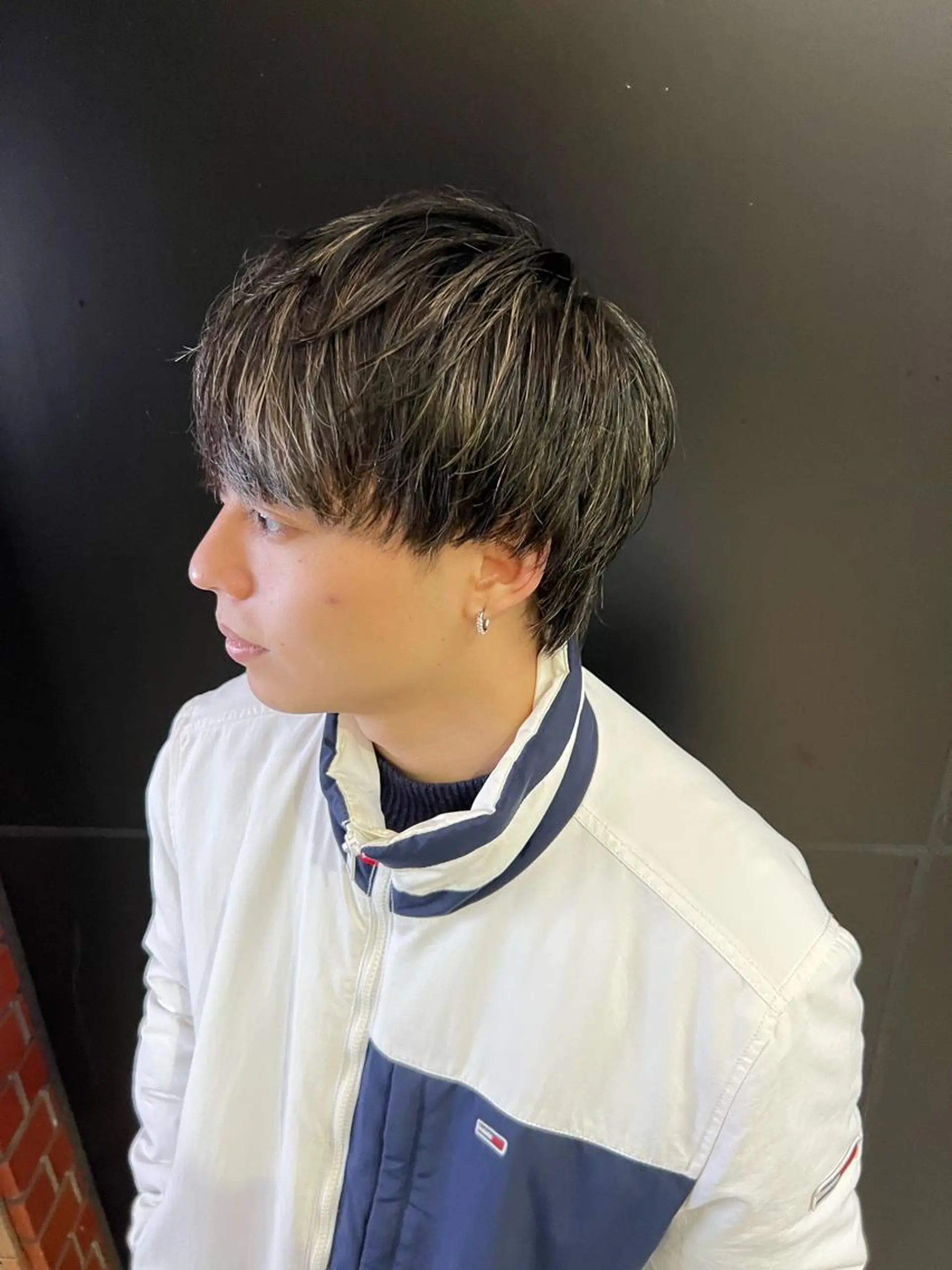 ショート カラー ハイライトカラー メッシュ ハイライト ウルフカット 豊崎 佑輔のヘアスタイル