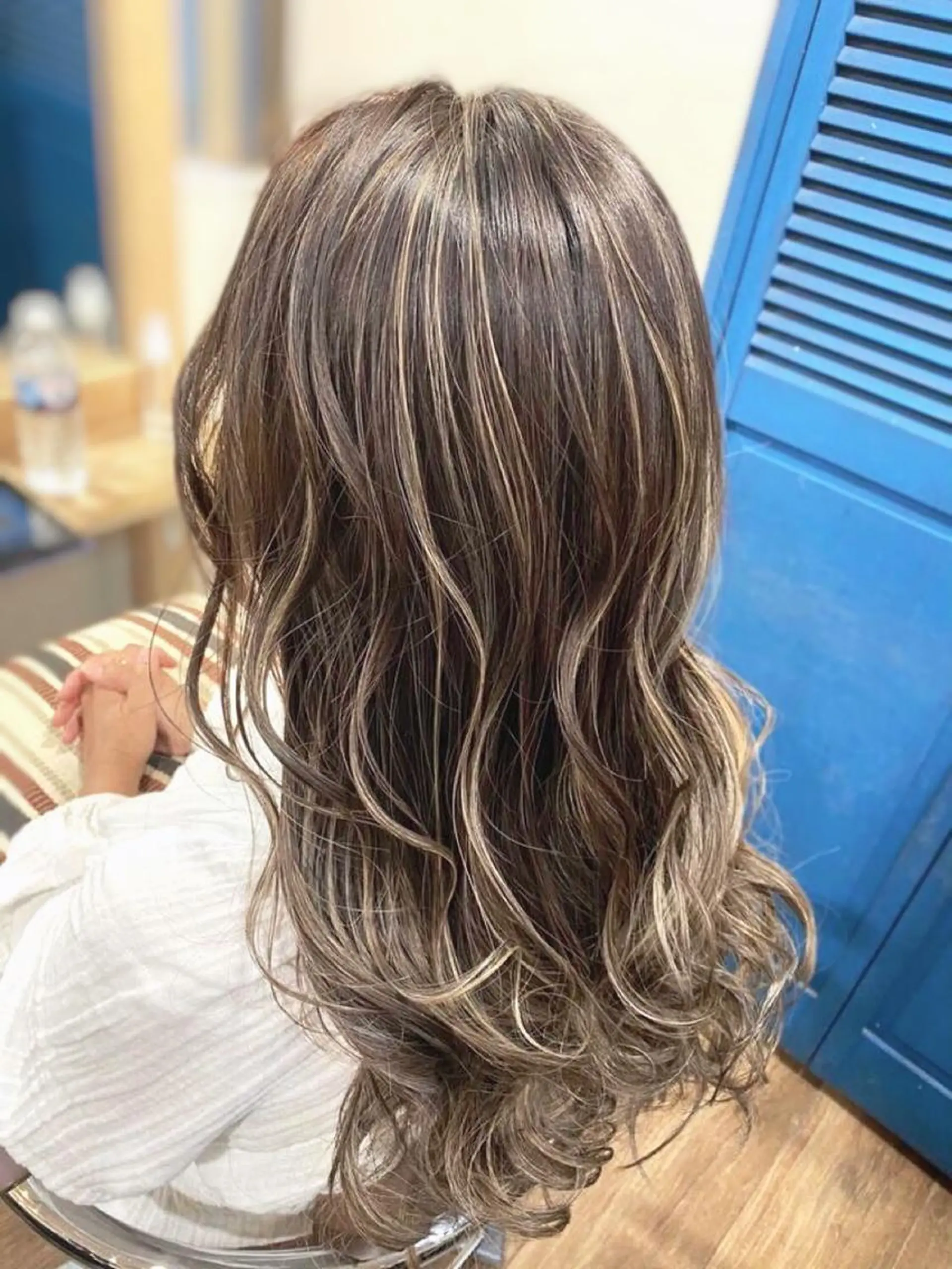 ロング カラー アディクシーカラー ブリーチ ケアブリーチ ハイライトカラー ハイライト カット ヘアカラー トリートメント 浦山 和之のヘアスタイル