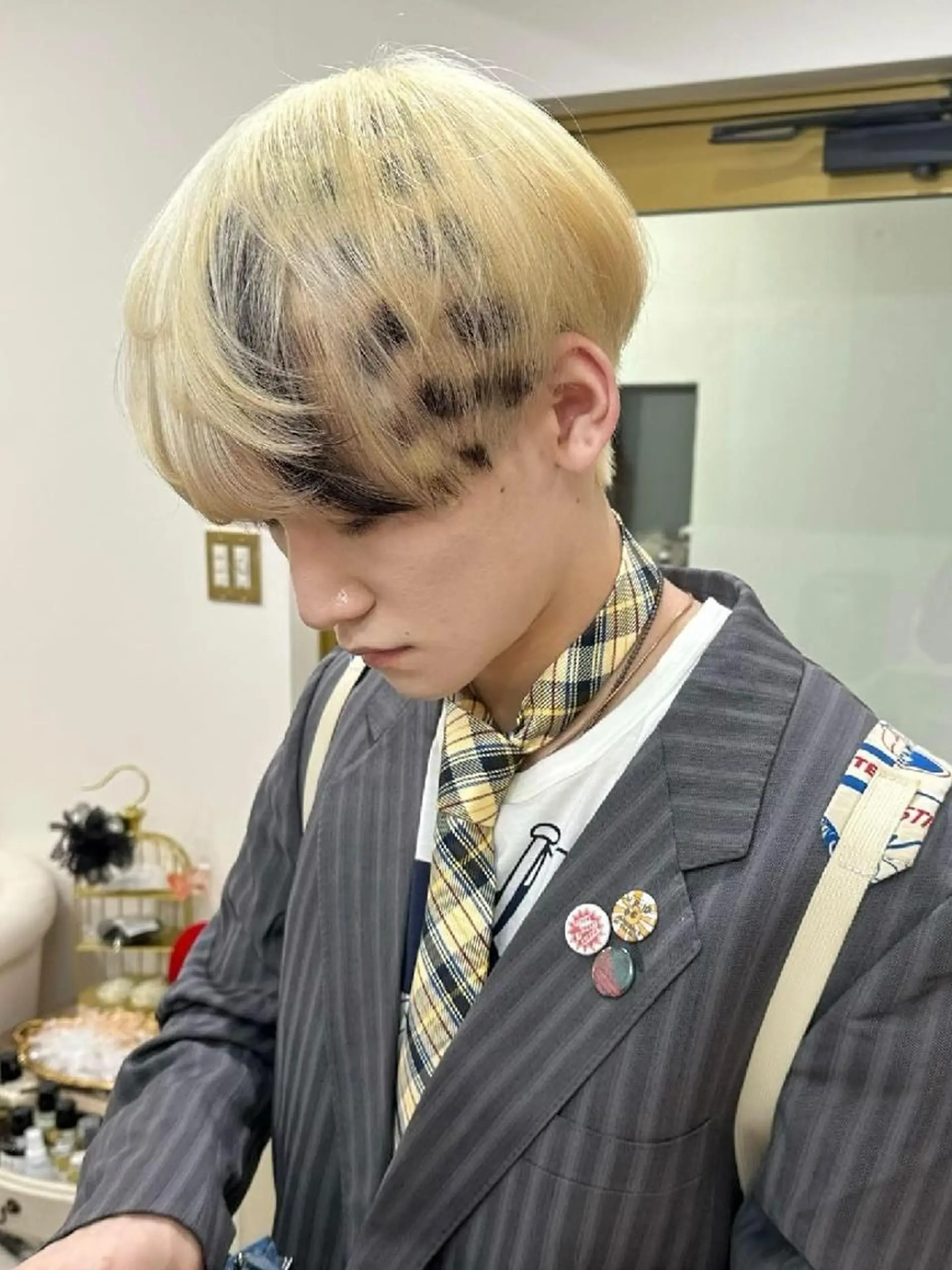 ショート メンズ カラー ブロンド デザインカラー ORIKA 美容室のヘアスタイル