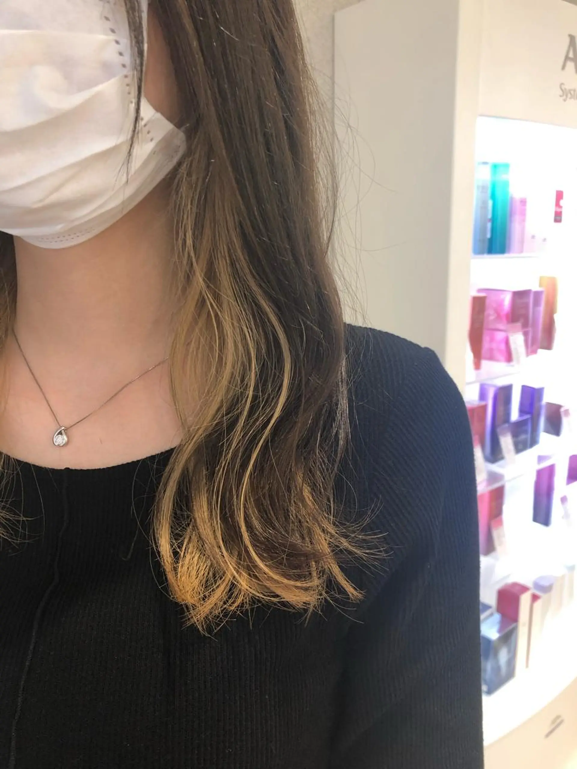 ロング カラー ベージュカラー インナーカラー ヘアカラー 阿部 美咲のヘアスタイル