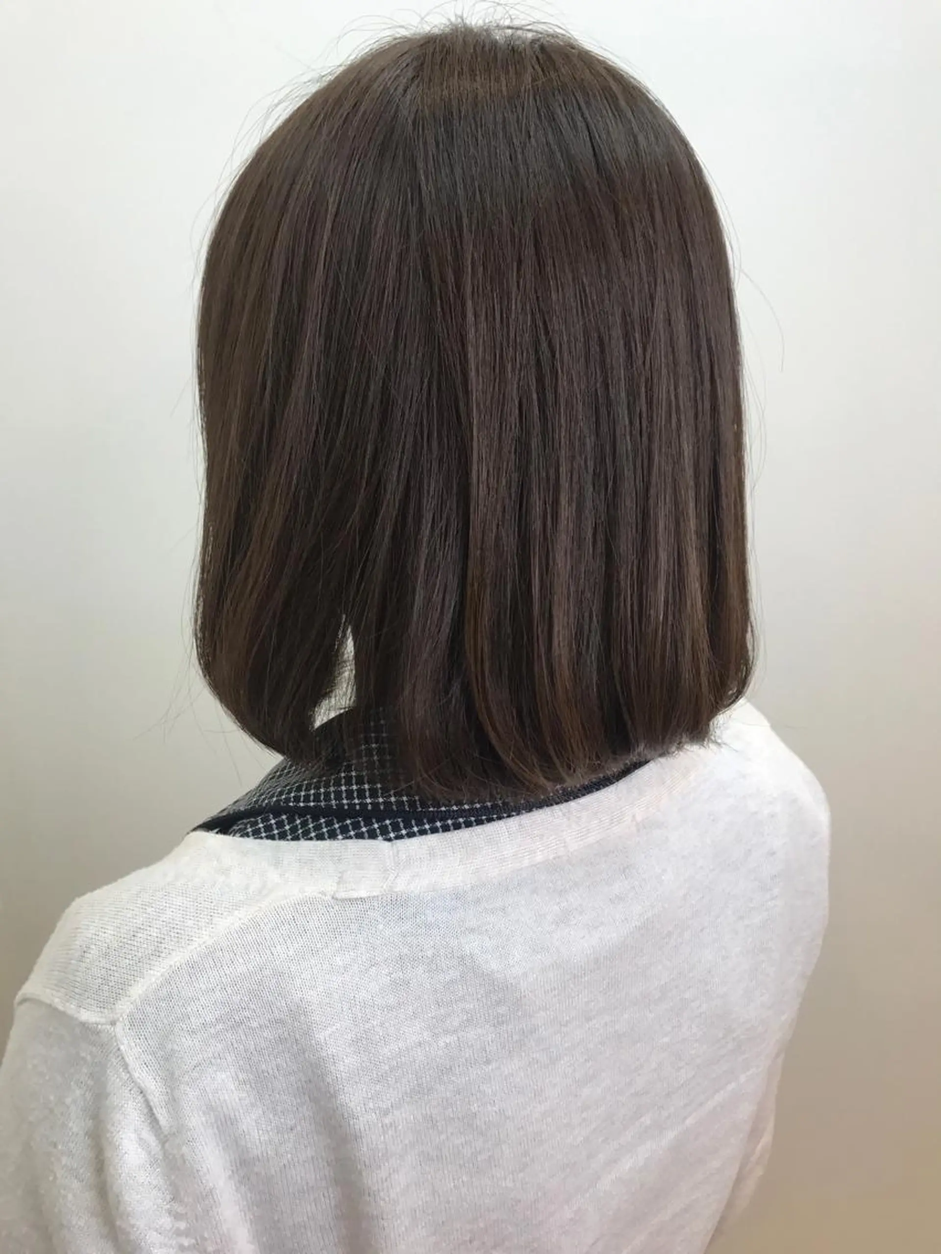 ショート カラー 湯浅 了一のヘアスタイル