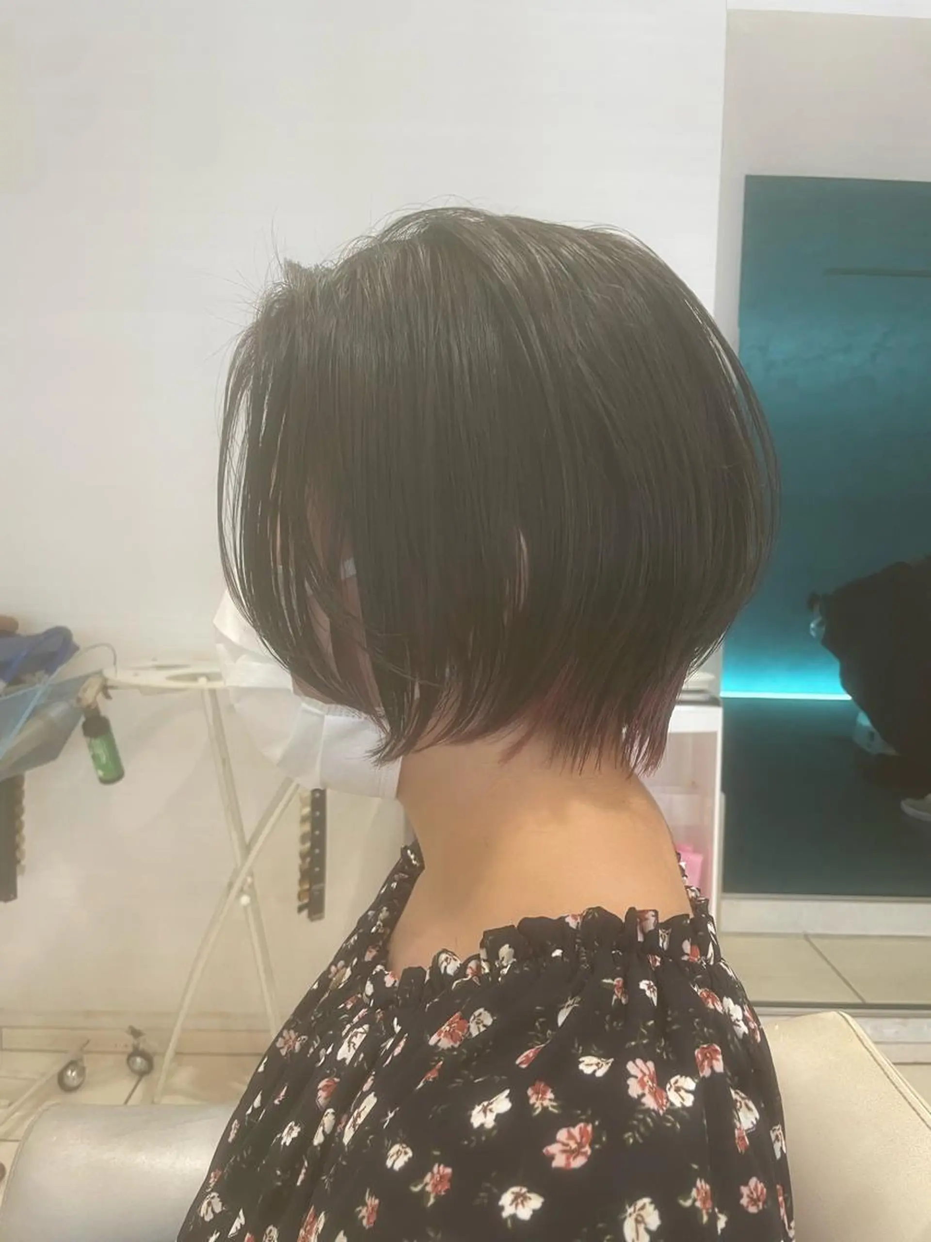 ショート カラー MODEks eau 佐藤優志のヘアスタイル