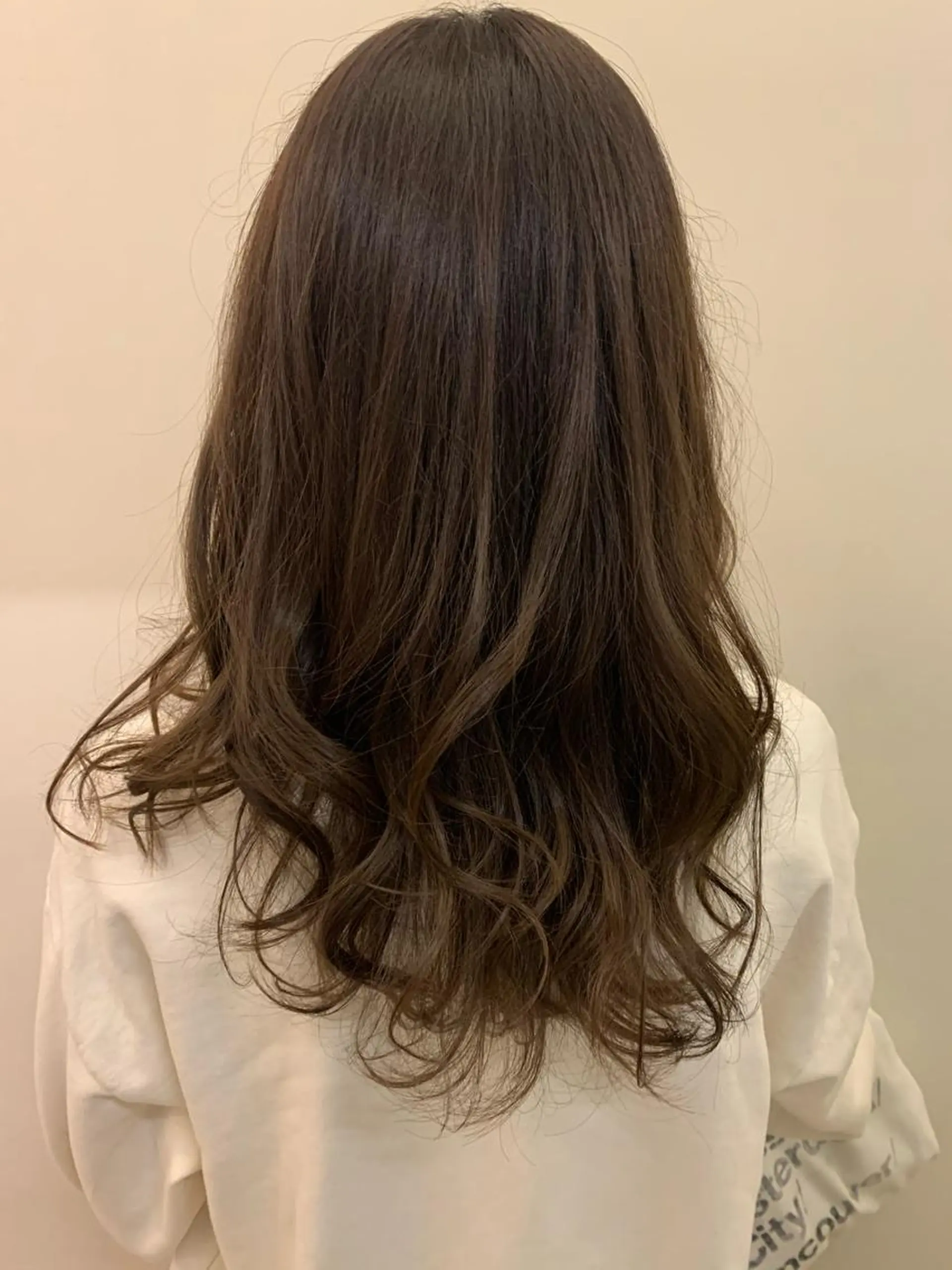 ロング AIRFLOW AMBITION所属・後東 れいなのヘアスタイル