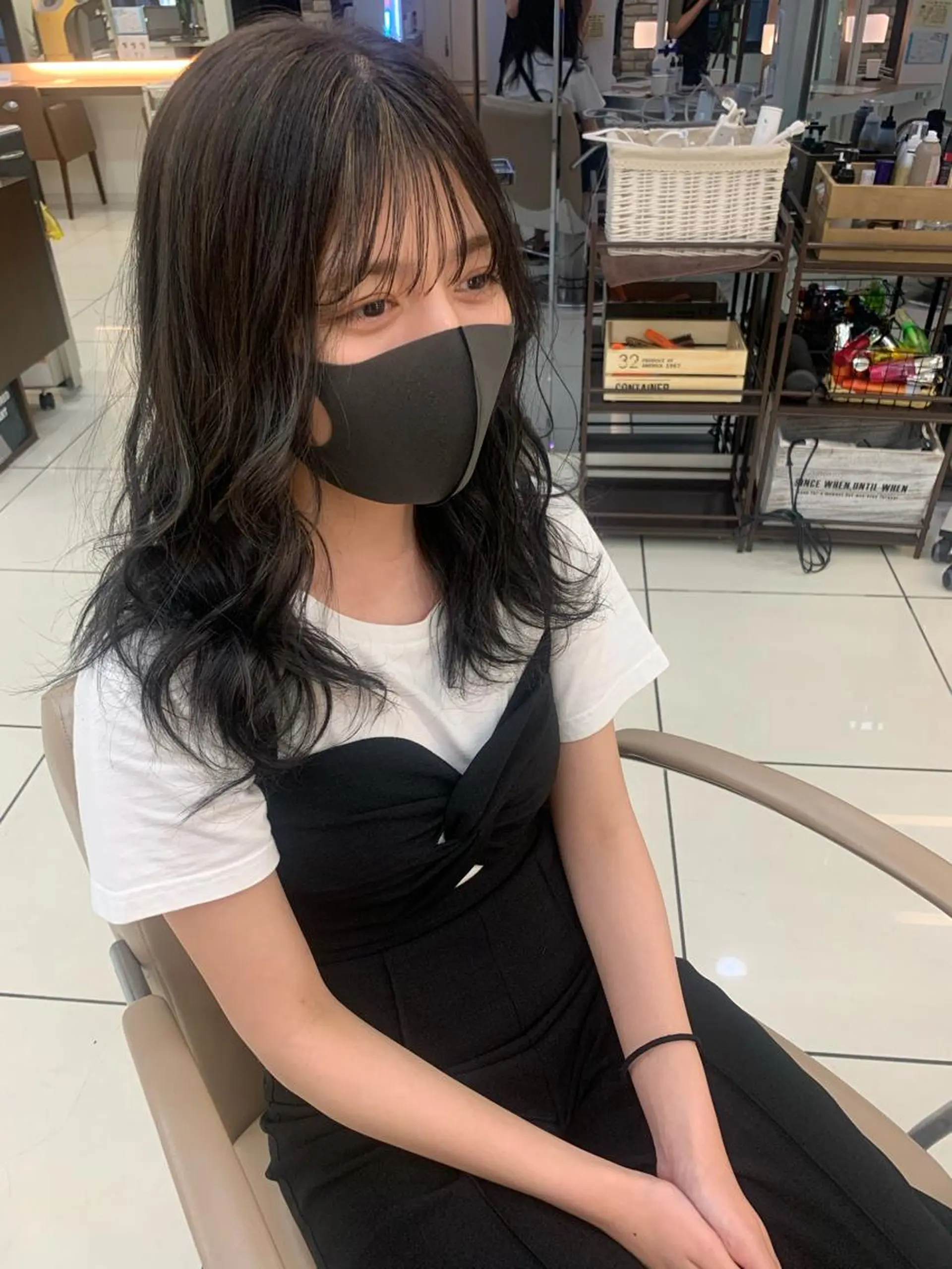 セミロング カラー ママ美容師まつげ 🤍まき🤍のマツエク・マツパデザイン