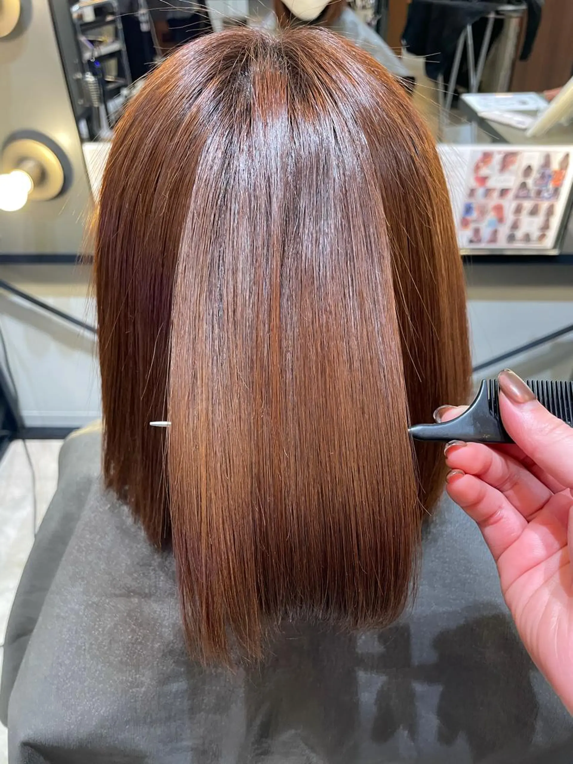 ミディアム 横山 菜摘のヘアスタイル