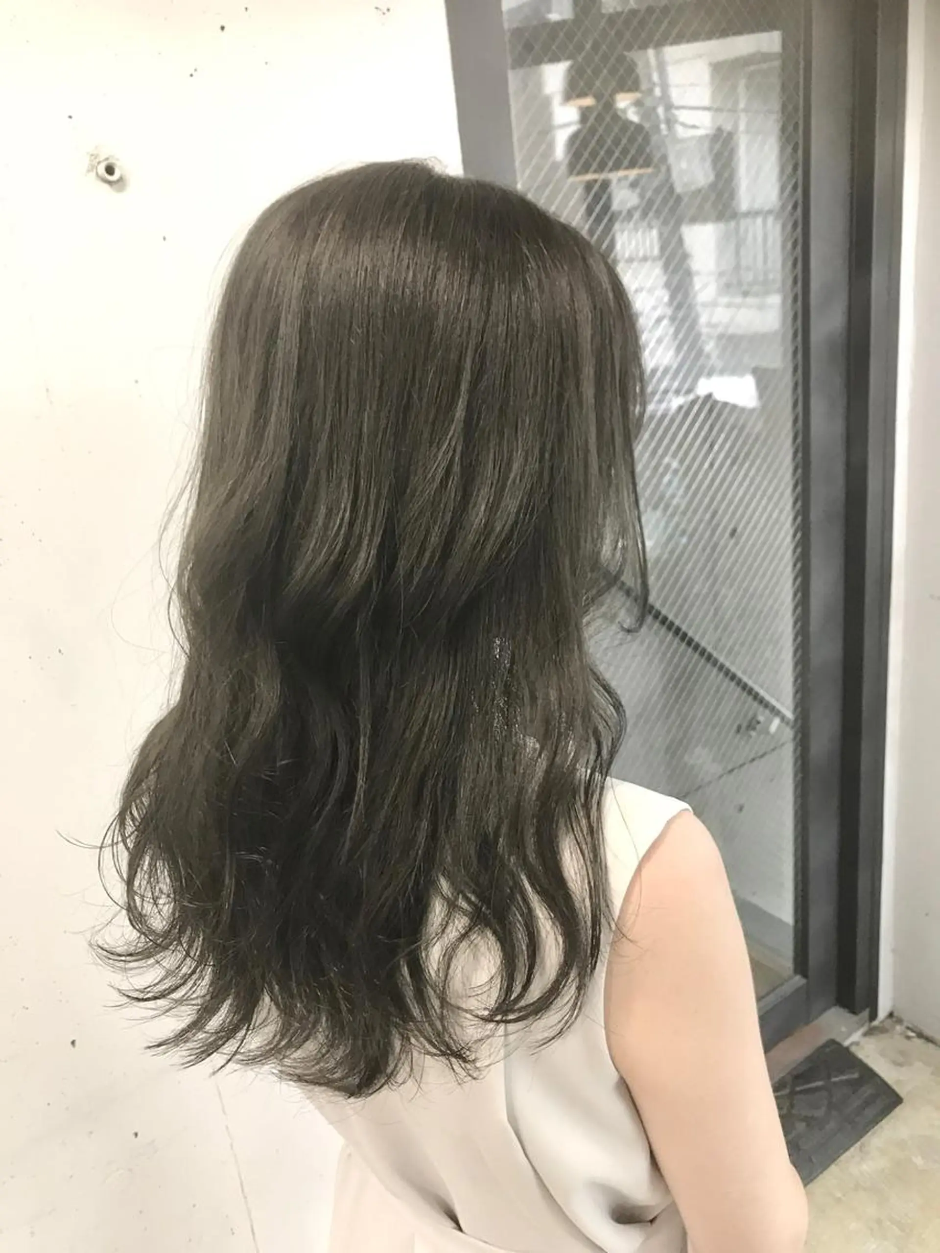 セミロング 韓国風ヘア オルチャンヘア カット ヘアカラー トリートメント 新井 広樹のヘアスタイル