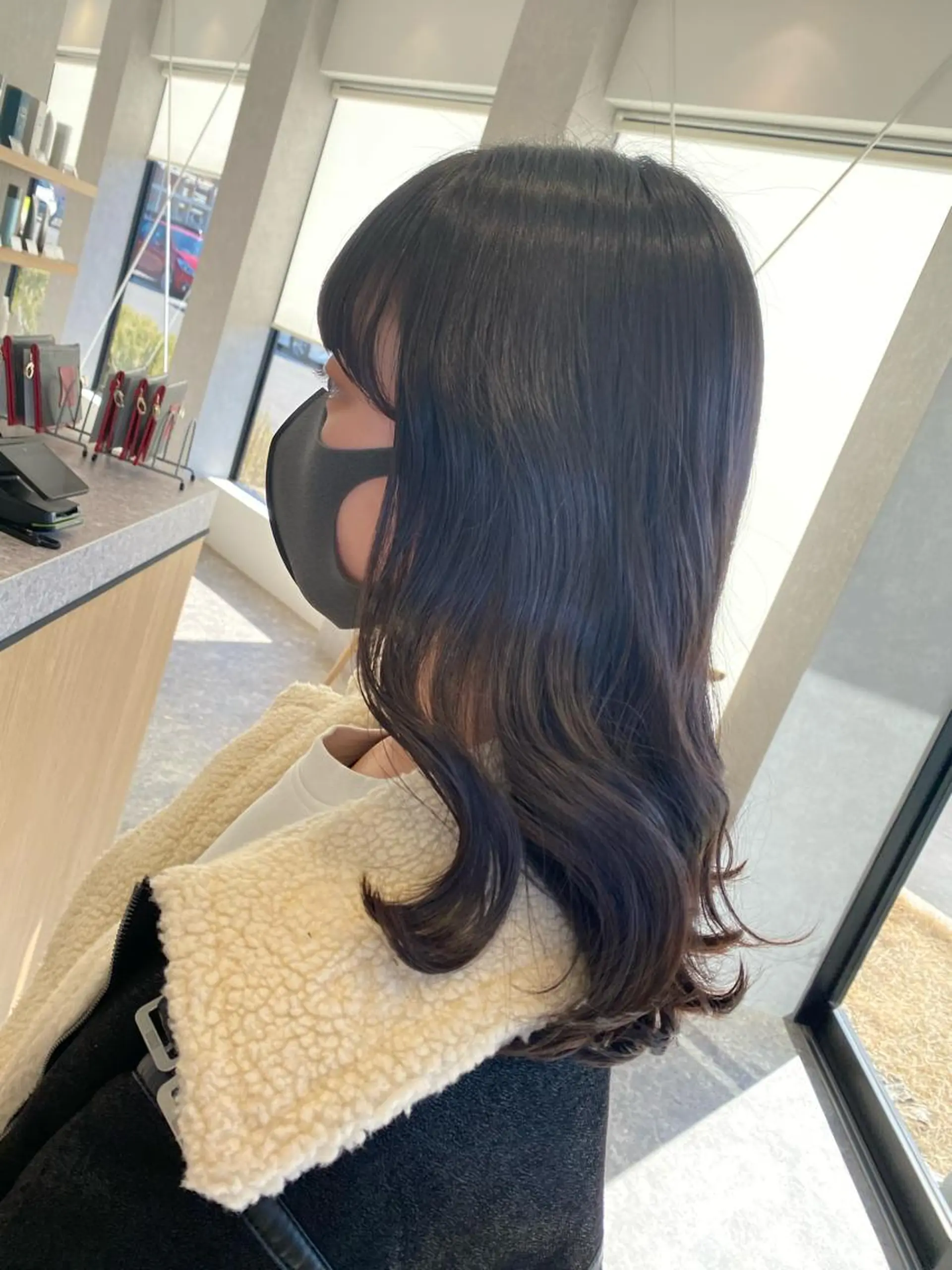 セミロング ヤマグチ ナツキのヘアスタイル
