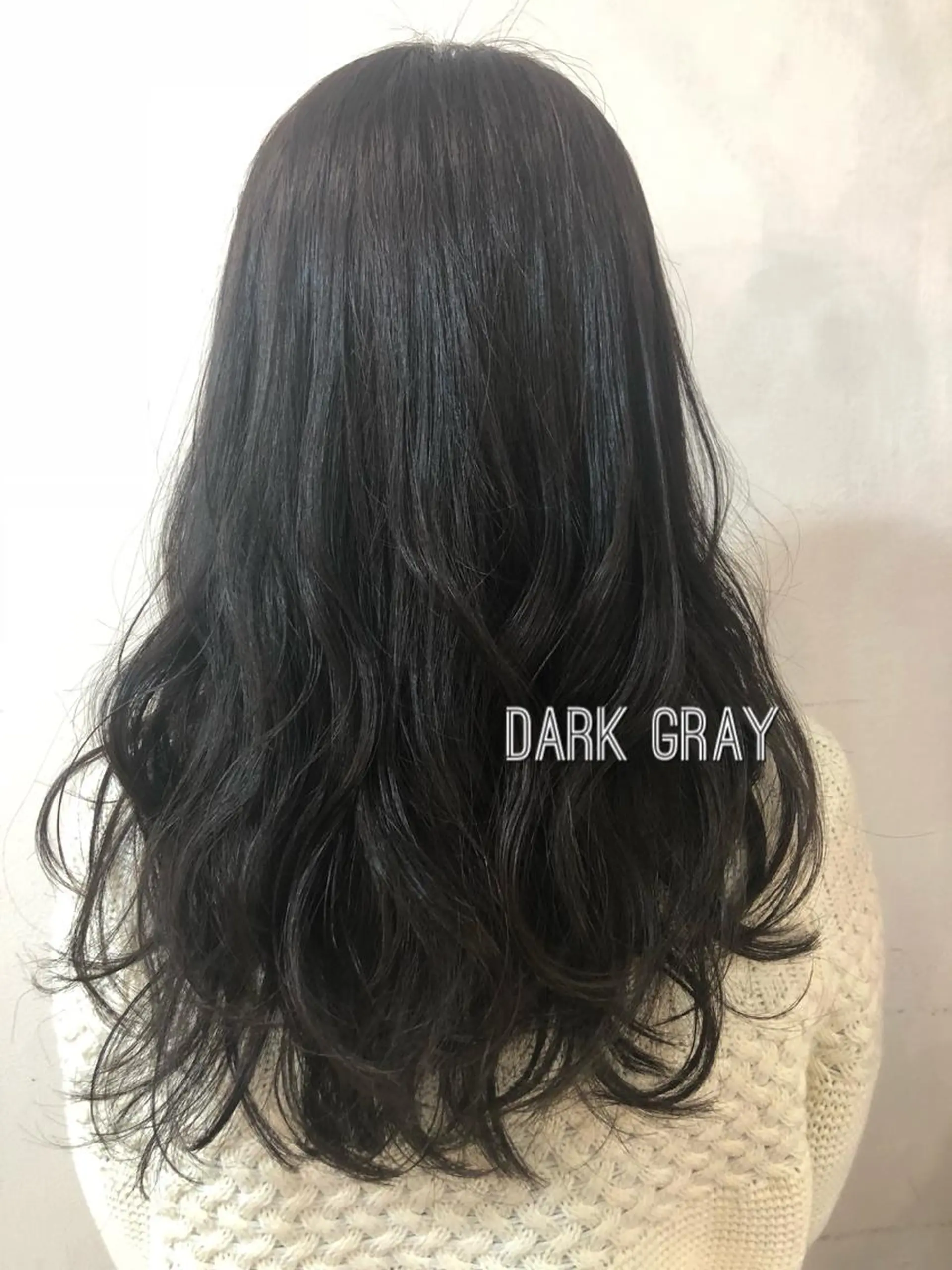 ロング カラー ダークグレー 【韓国ヘア×透明感 カラー】笹谷 莉未のヘアスタイル