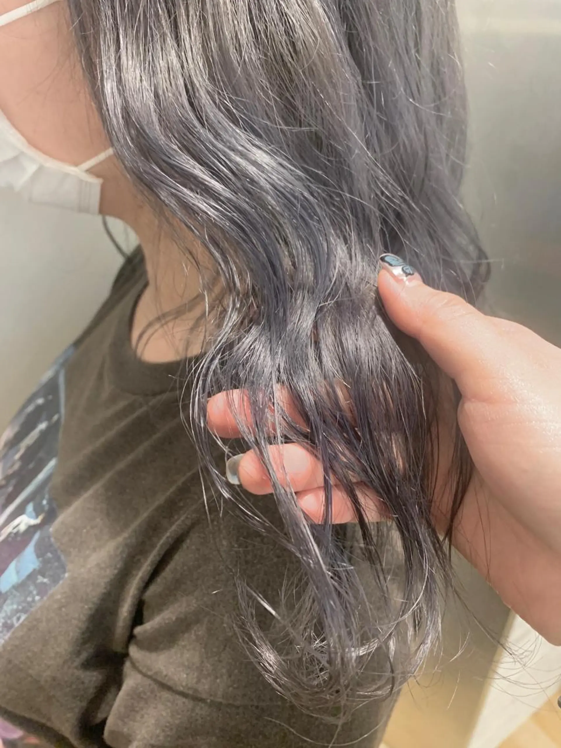 セミロング カラー シルバー ホワイトシルバー 遠藤沙也加 /レイヤーカットのヘアスタイル