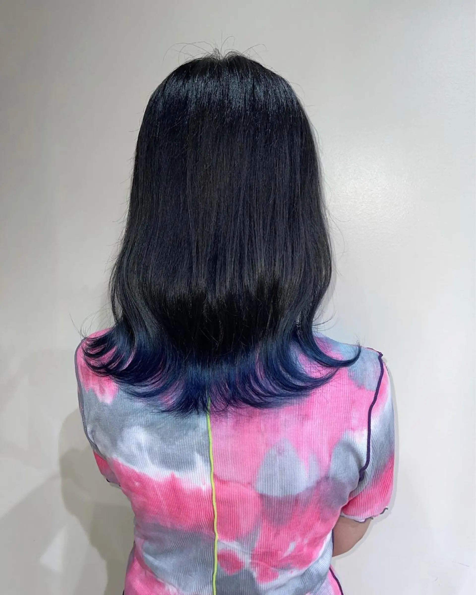 ミディアム カラー ヘアカラー ムラ修正、複雑履歴 治すサロン🤍アミルのヘアスタイル