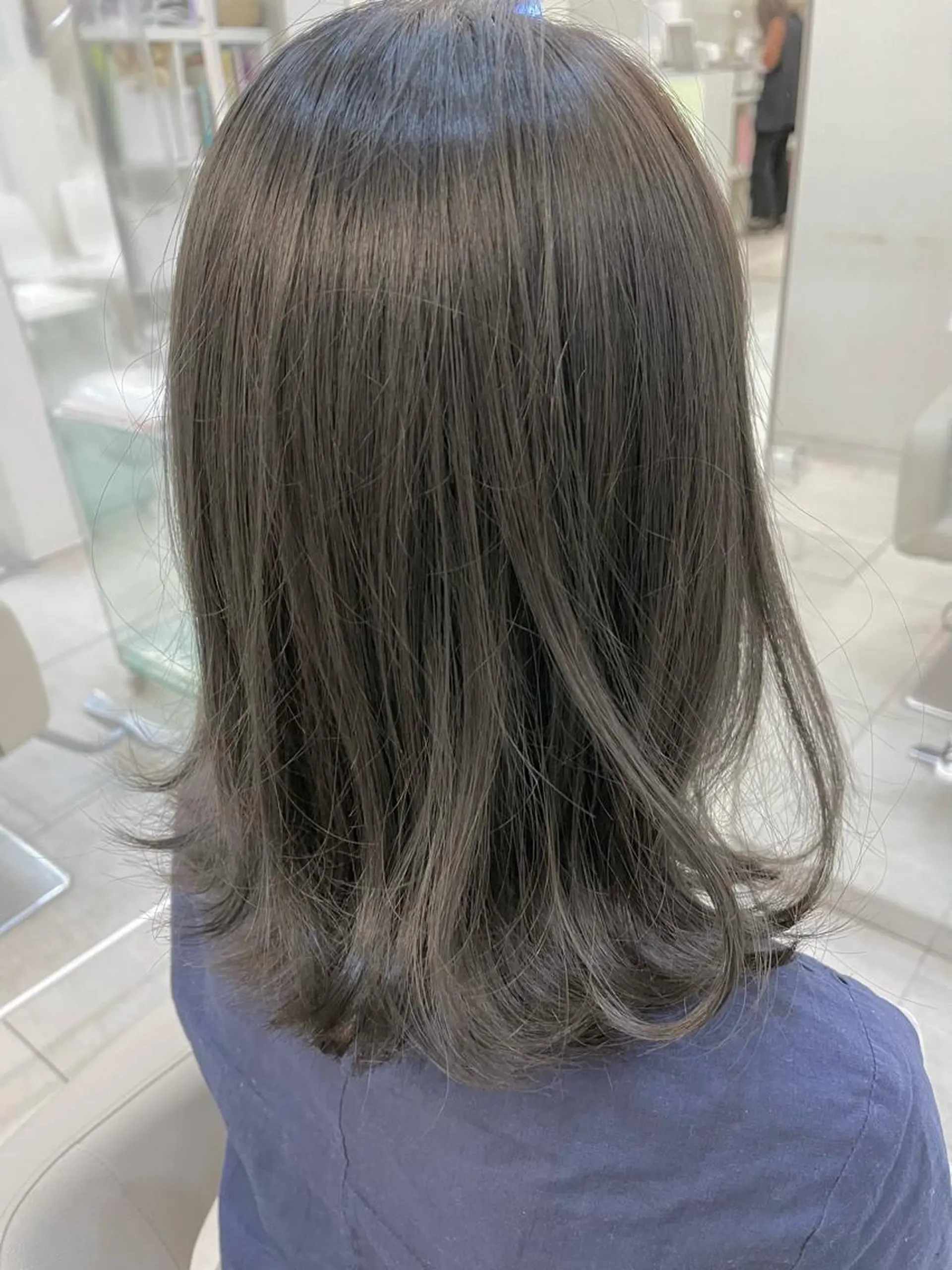 ミディアム カラー バレイヤージュ イルミナカラー 外国人風カラー レイヤーカット Aujuaソムリエ komatsu✂︎のヘアスタイル