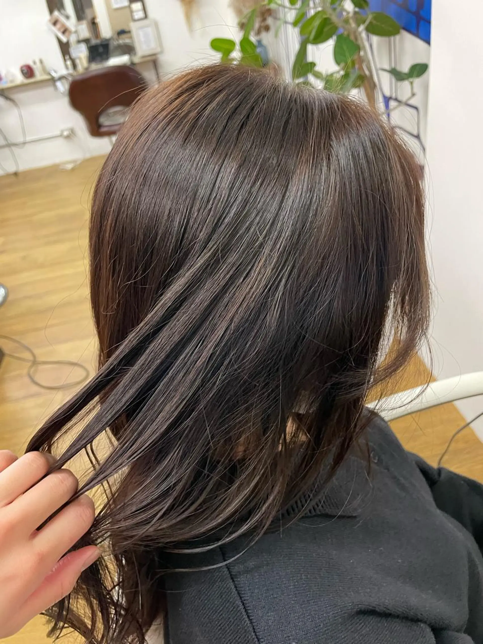 ロング カラー JERICHO HAIR所属・ユ カの眉毛・アイブロウイメージ