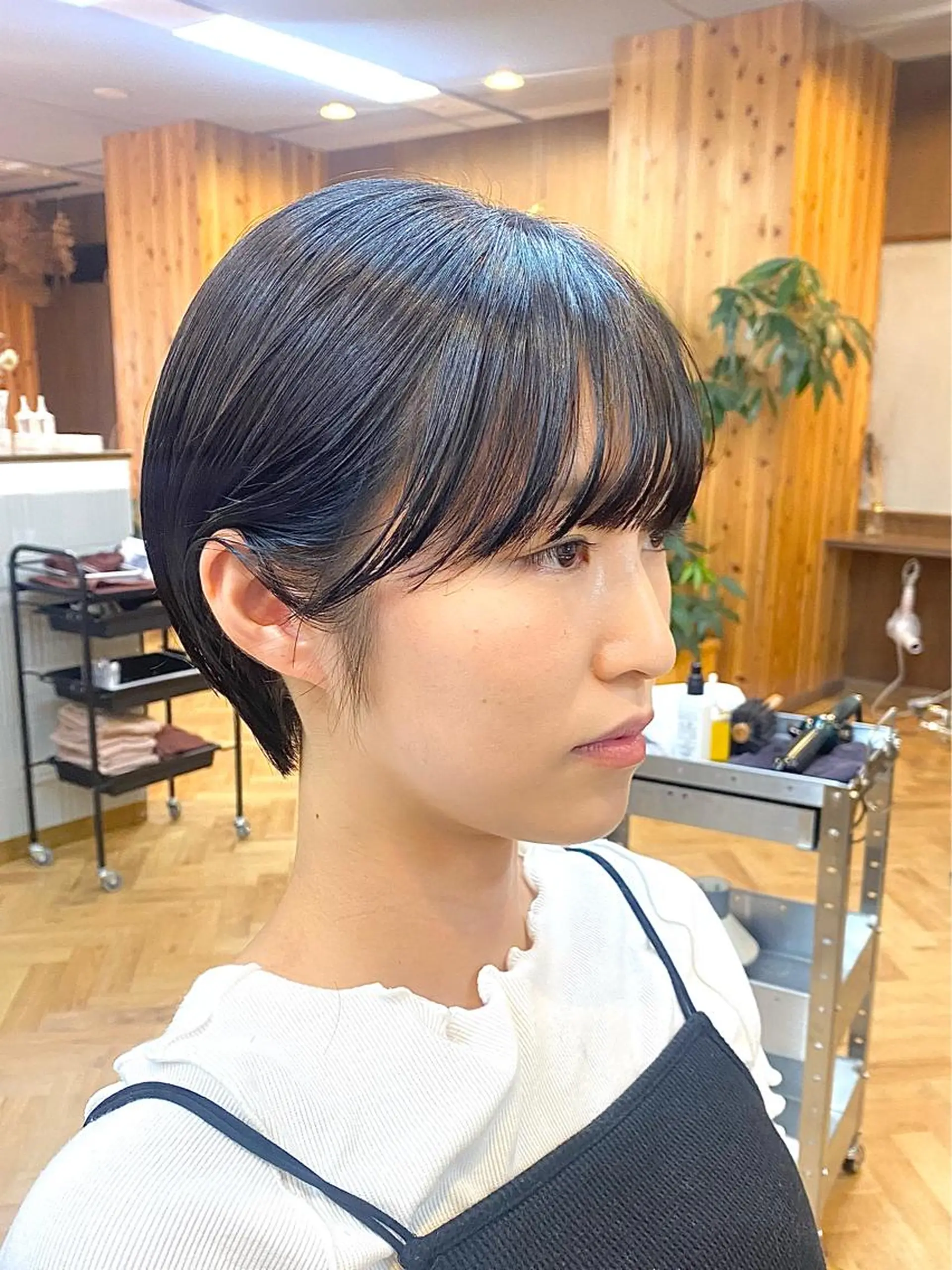 ショート カラー ハンサムショート 顔周りカット ショートヘア カット ヘアカラー トリートメント ハル🌸柔色/ ブリーチなし/艶髪のヘアスタイル