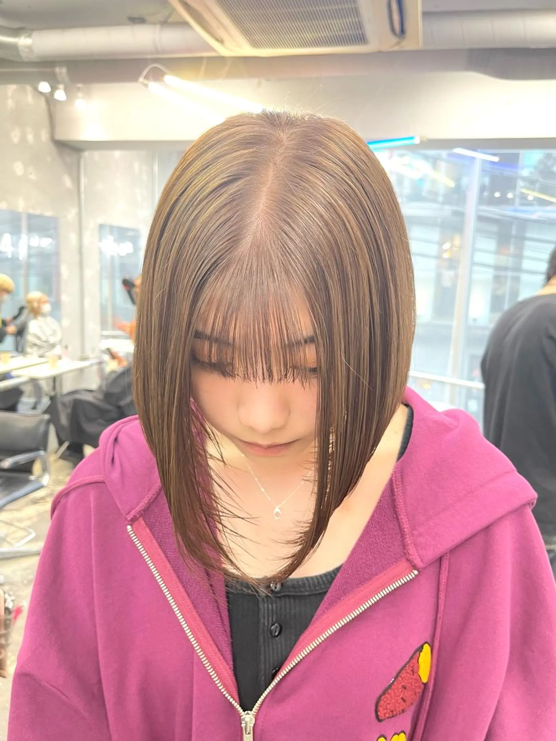 ミディアム カラー レイヤーカットとハイ トーン/HIROKIのヘアスタイル