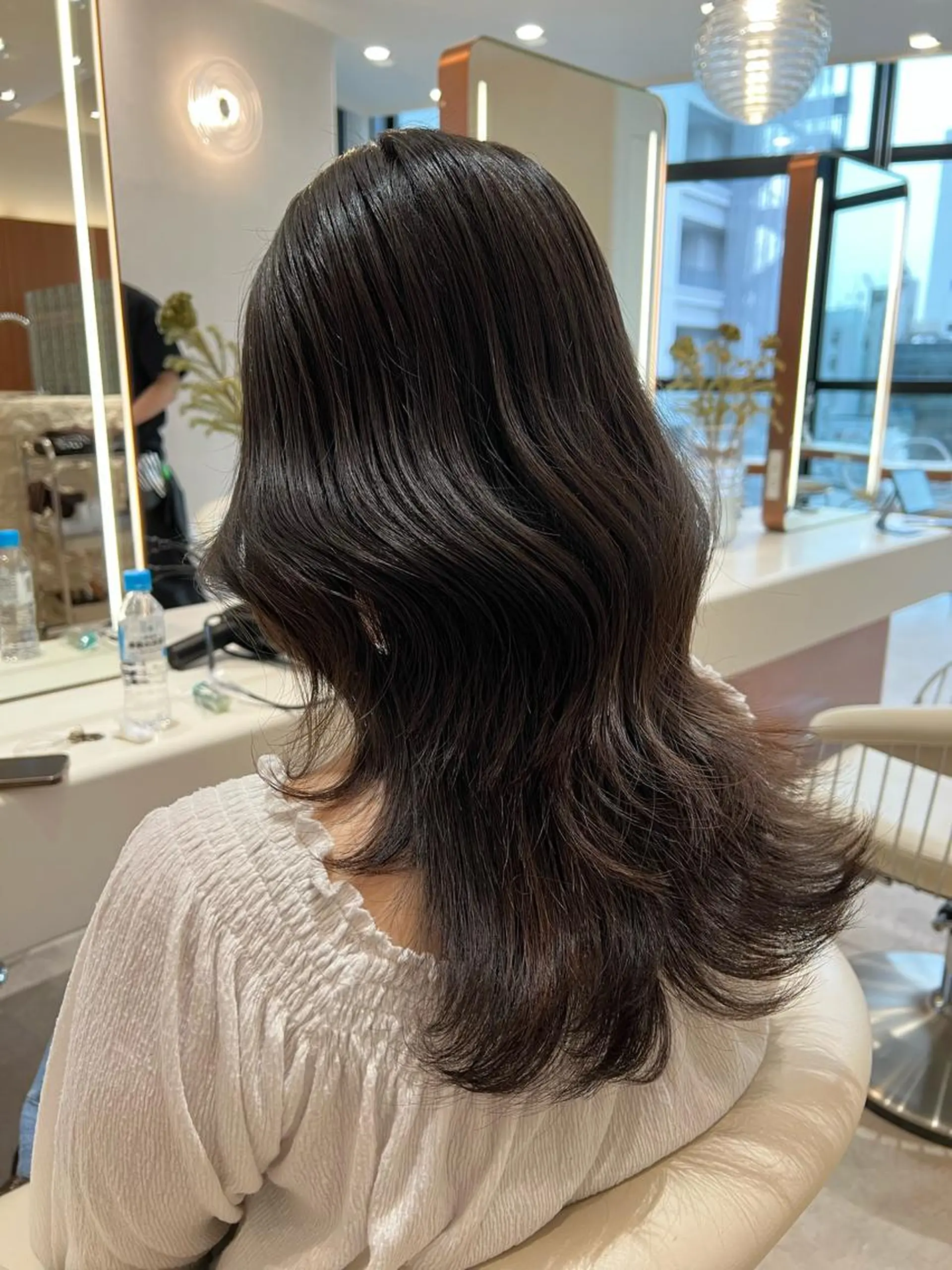 ミディアム カラー くびれヘア 韓国風ヘア 韓国レイヤー🇰🇷 韓国研修◎渋谷カイトのヘアスタイル