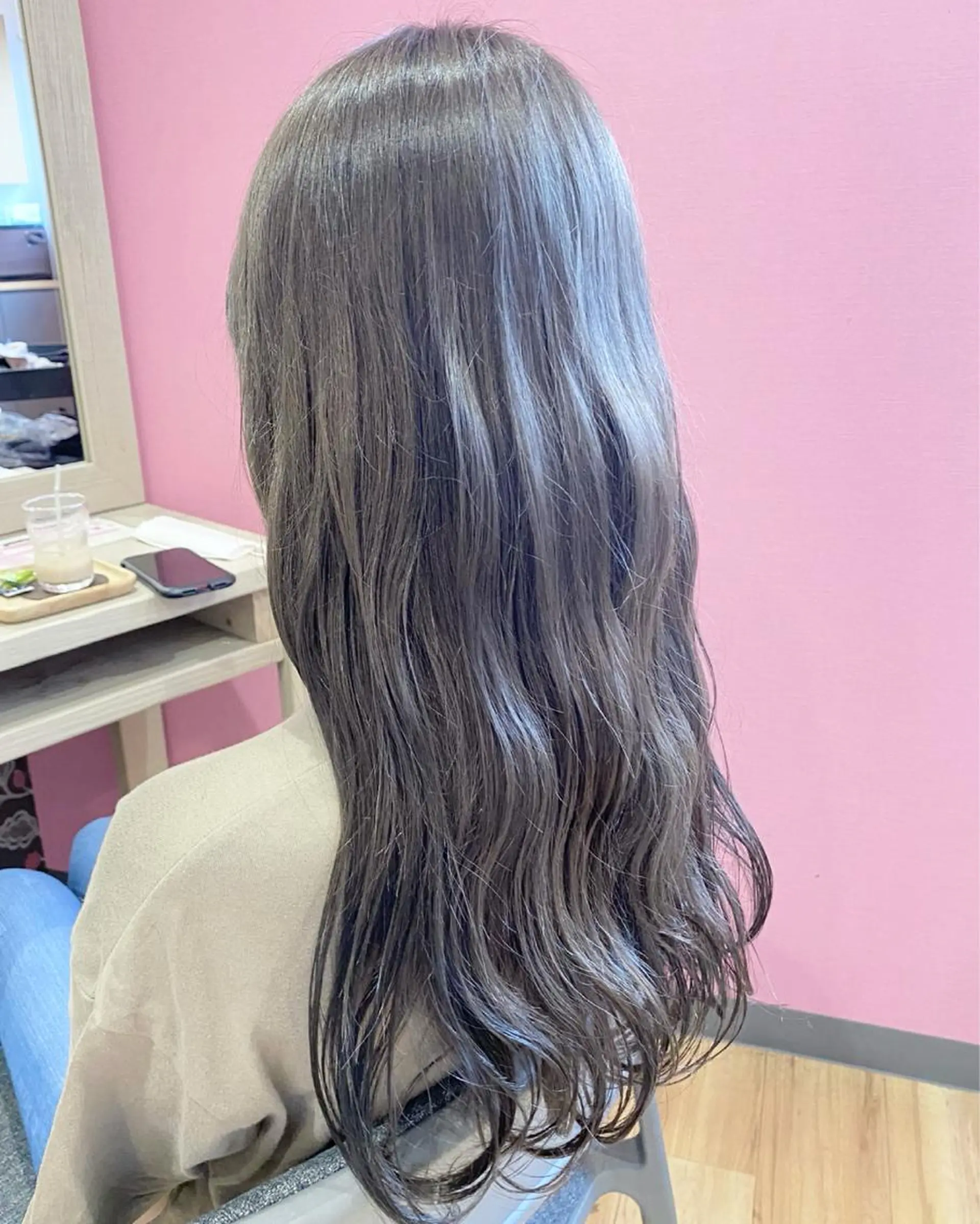 ロング カラー ブリーチ ケアブリーチ 透明感カラー ダブルカラー イヤリングカラー ブリーチなしWカラー /酸性ストレート河本のヘアスタイル