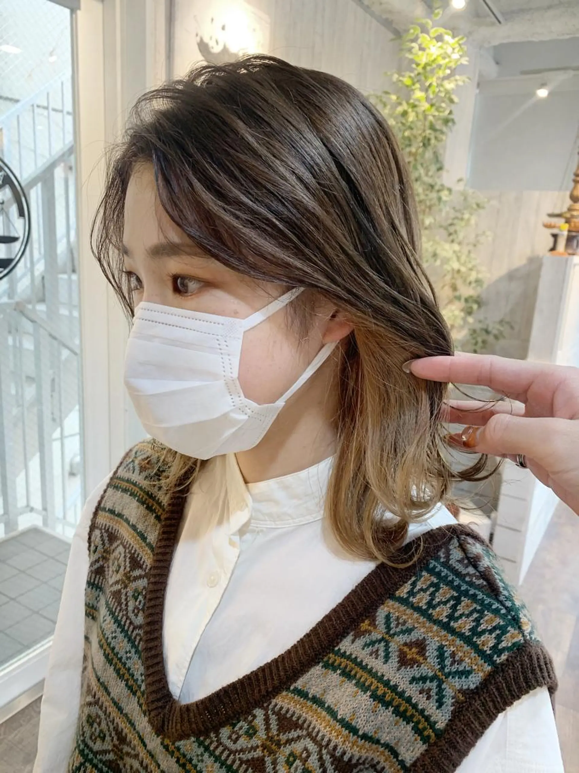 ミディアム ボブ ハイライト 髪質改善 小顔カット トリートメント 🔆学生に人気🔆 AEQUITASのヘアスタイル