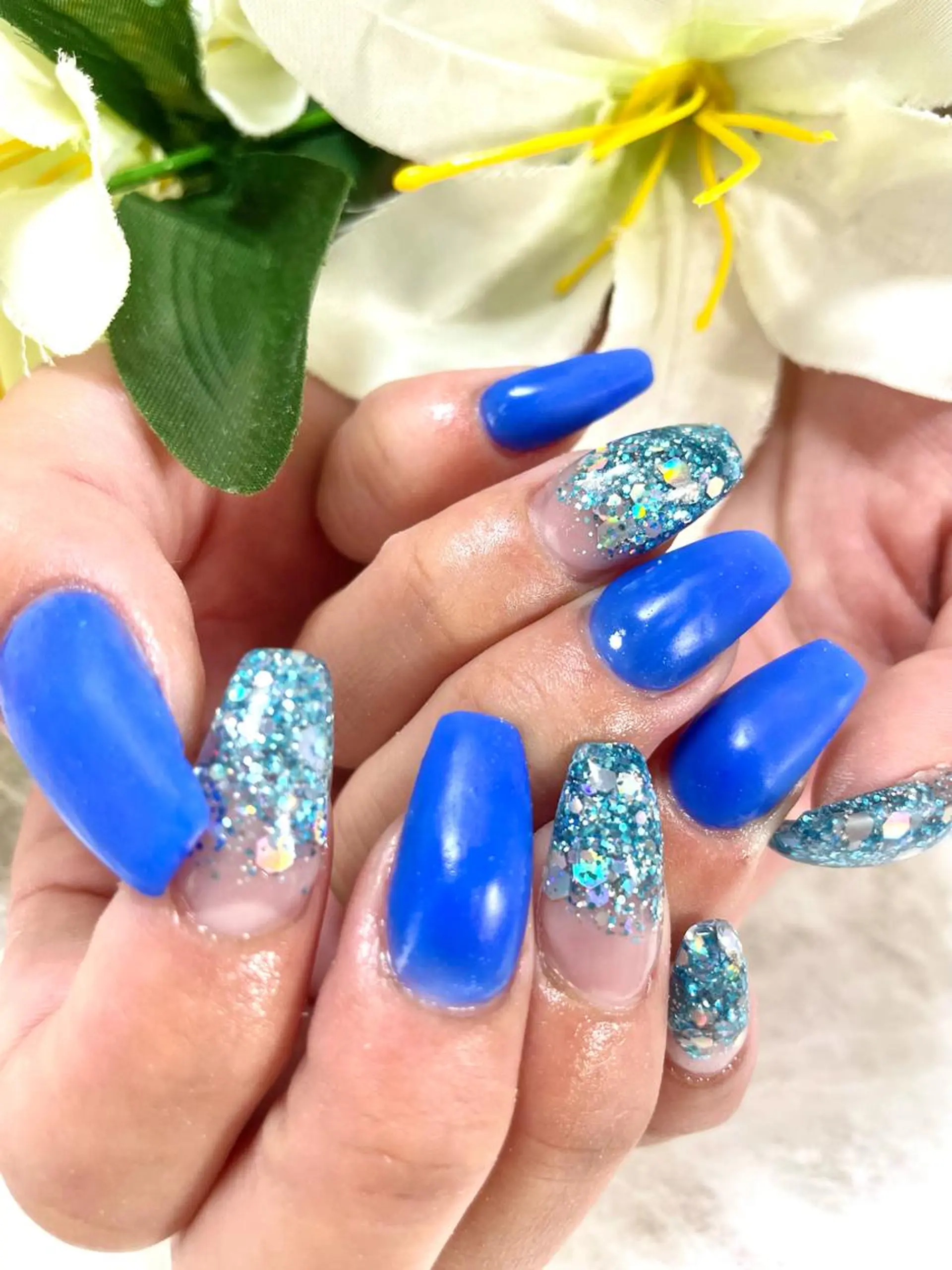 ネイル グラデーション ラメ(グリッター) ラメグラデーション ワンカラーネイル BINERVA所属・BINERVA nail salonのネイルデザイン