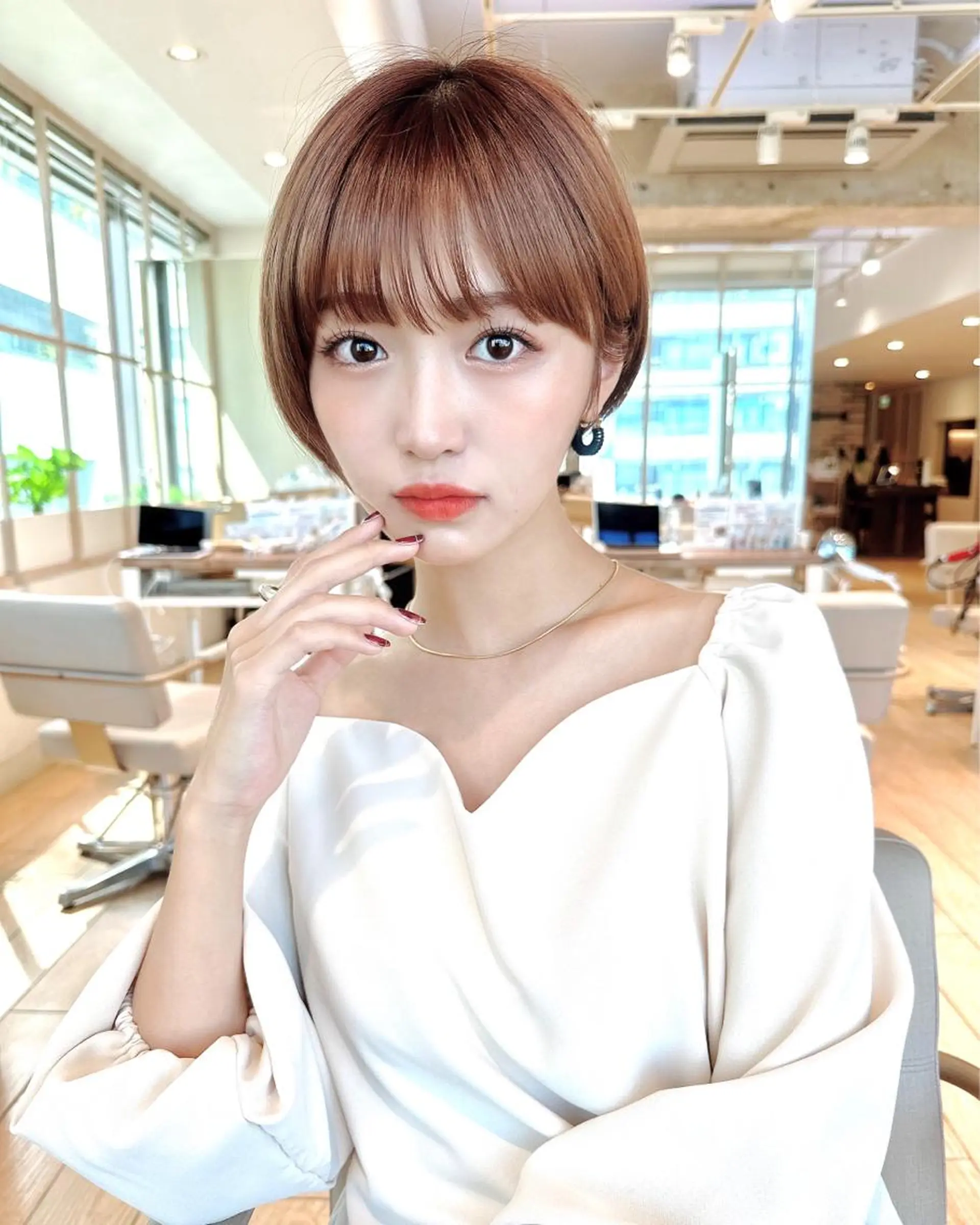 ミディアム 切りっぱなしボブ ショートボブ ボブ くびれヘア タンバルモリ カット ヘアカラー トリートメント 市原 大翼のヘアスタイル