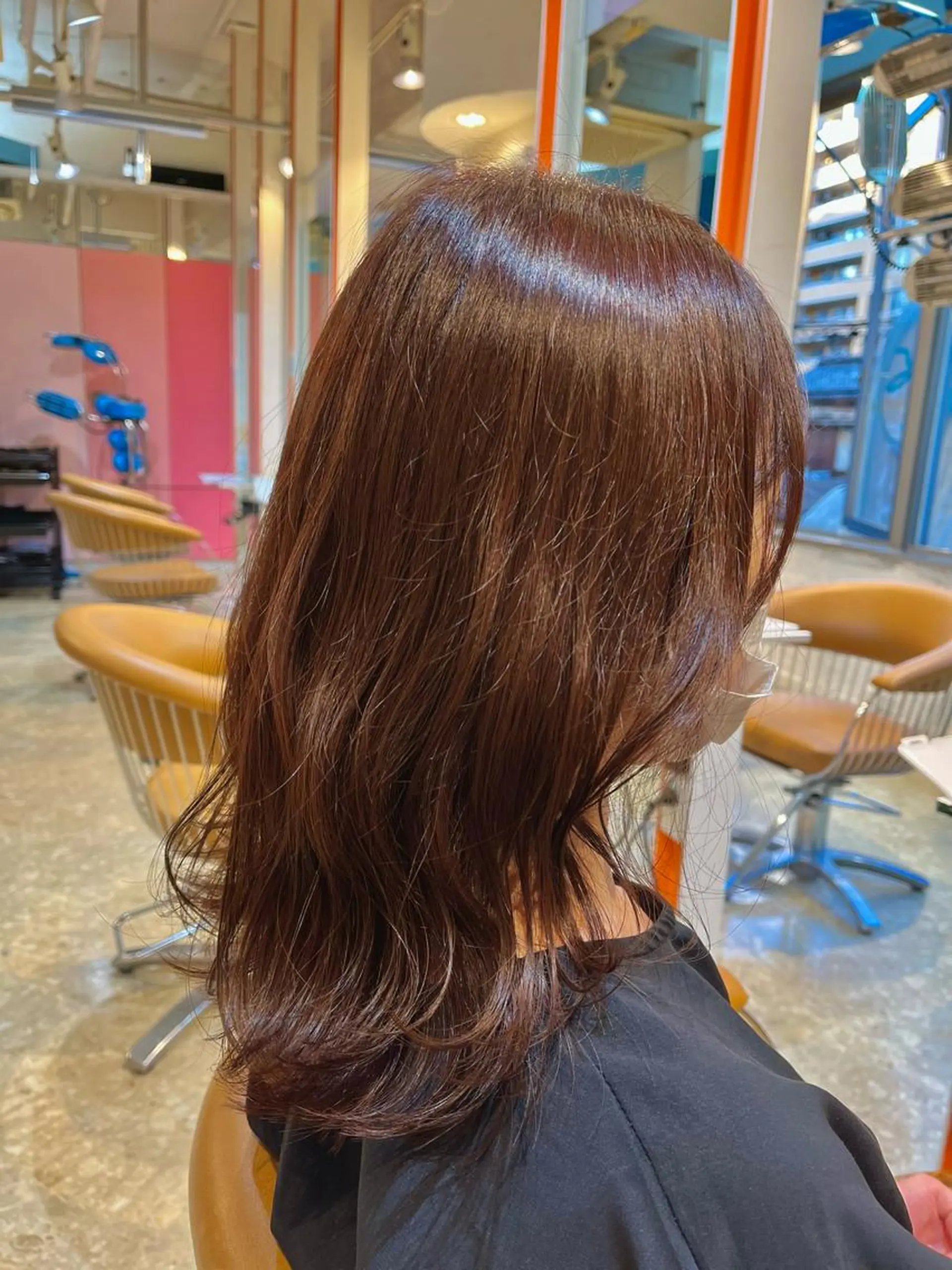 ミディアム カラー ヘアカラー トリートメント うしだ かおるのヘアスタイル