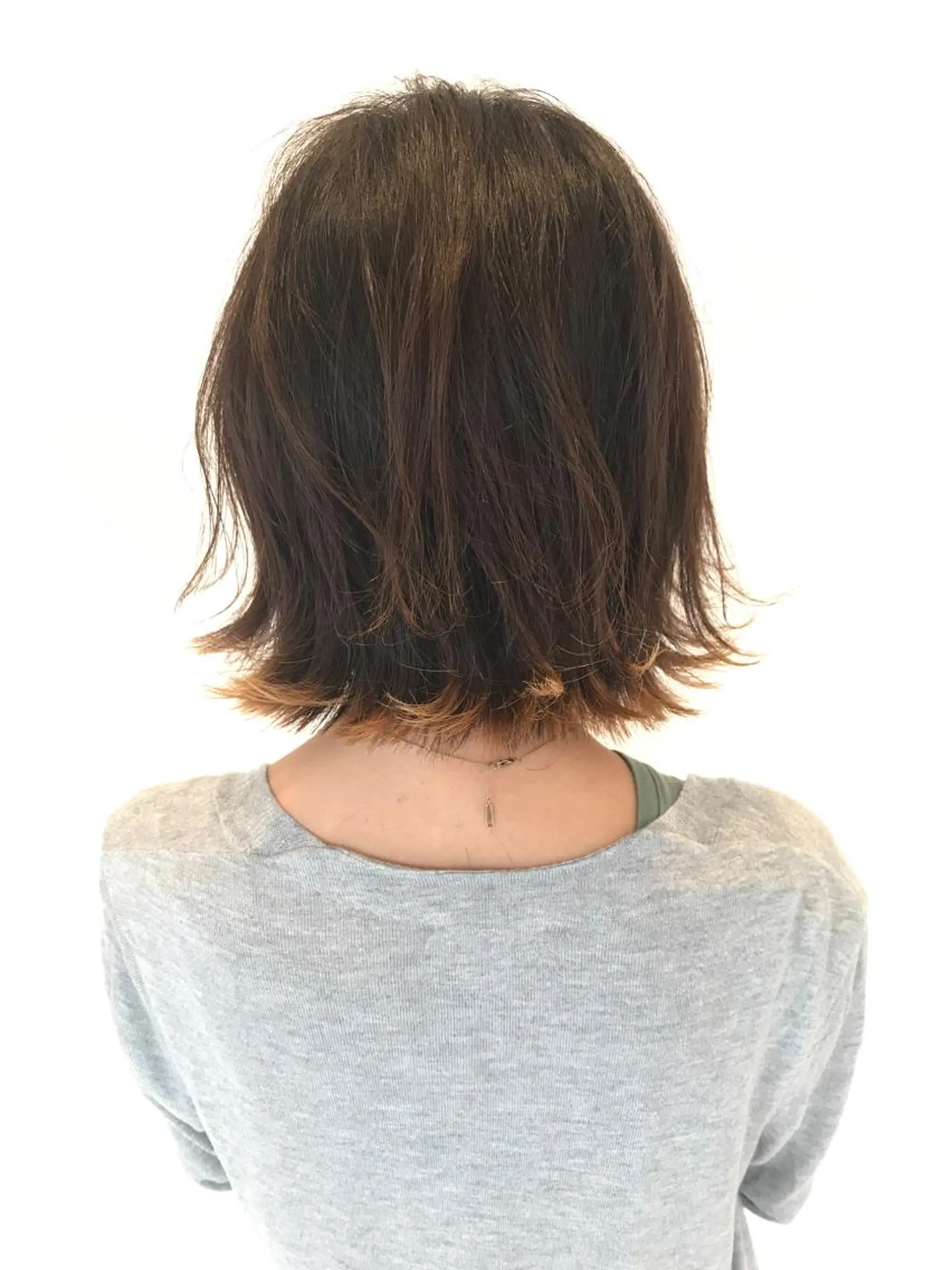 ショート カラー 湯浅 了一のヘアスタイル