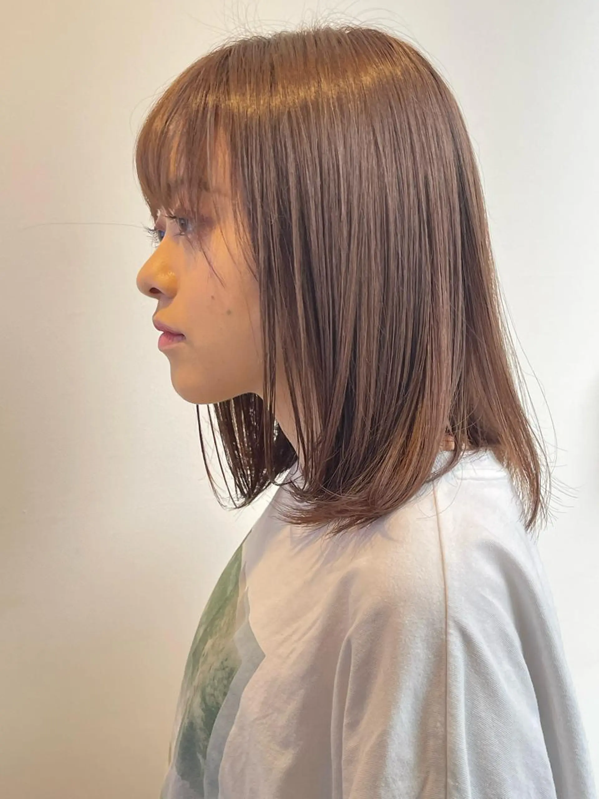 ミディアム ネイル シアーブラウン ブラウン ハラダ リョウセイのヘアスタイル