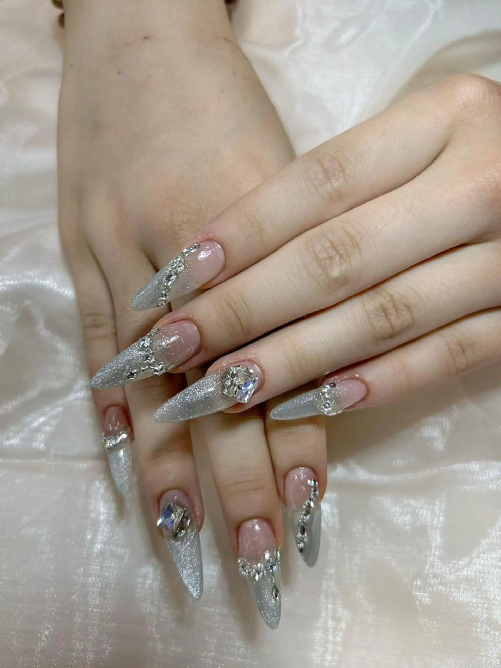 ネイル VIVIAN リサのネイルデザイン