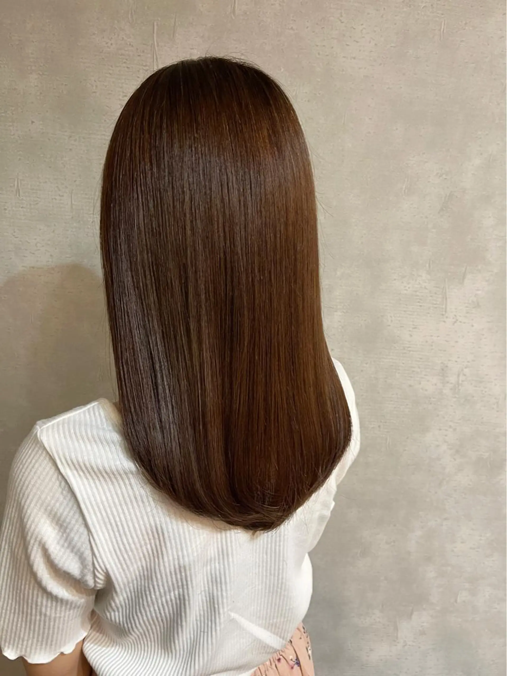 セミロング 髪質改善 alotta所属・栗本 博史のヘアスタイル