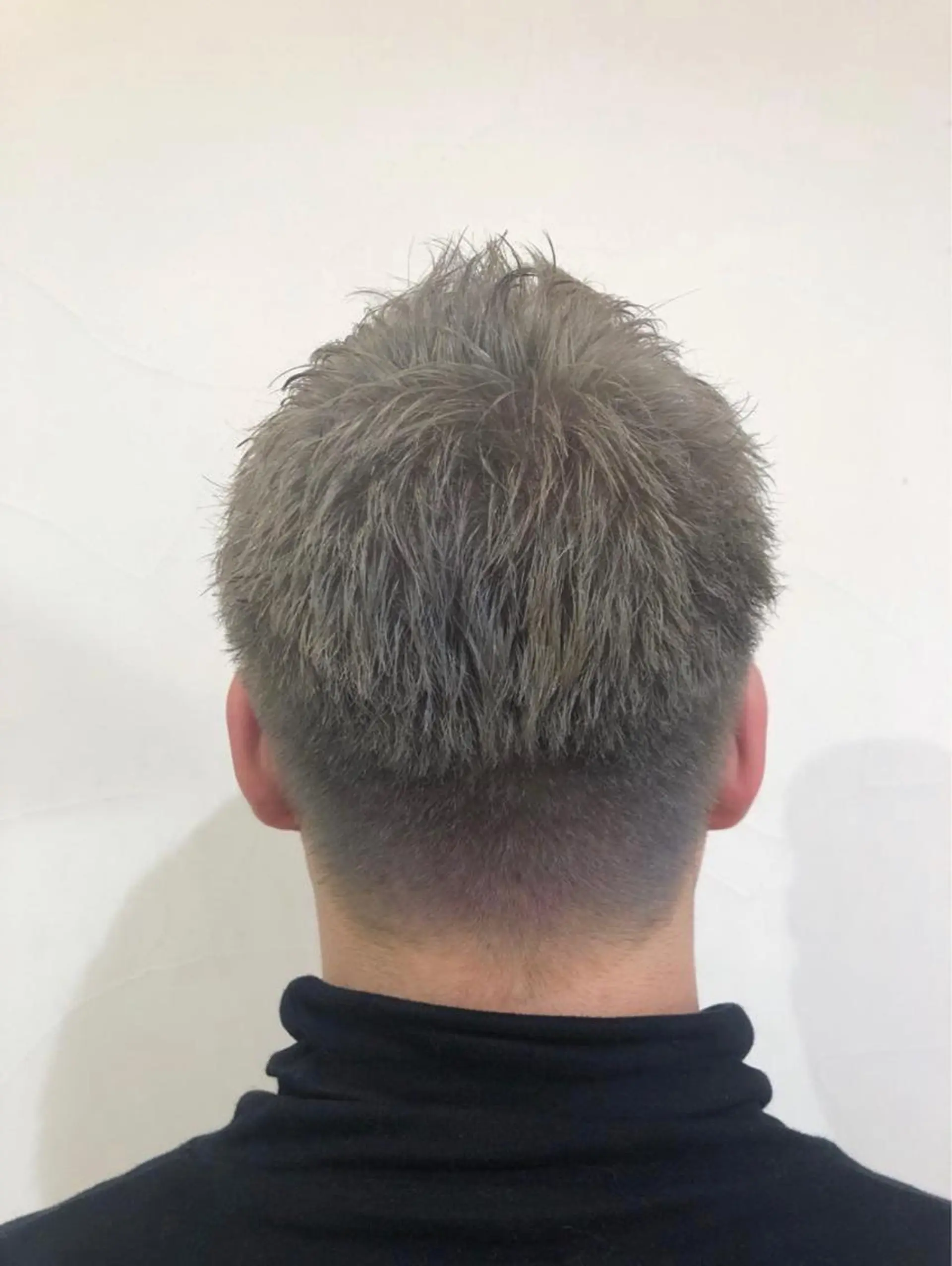 カラー メンズ ダブルカラー 杉井 恵里のヘアスタイル