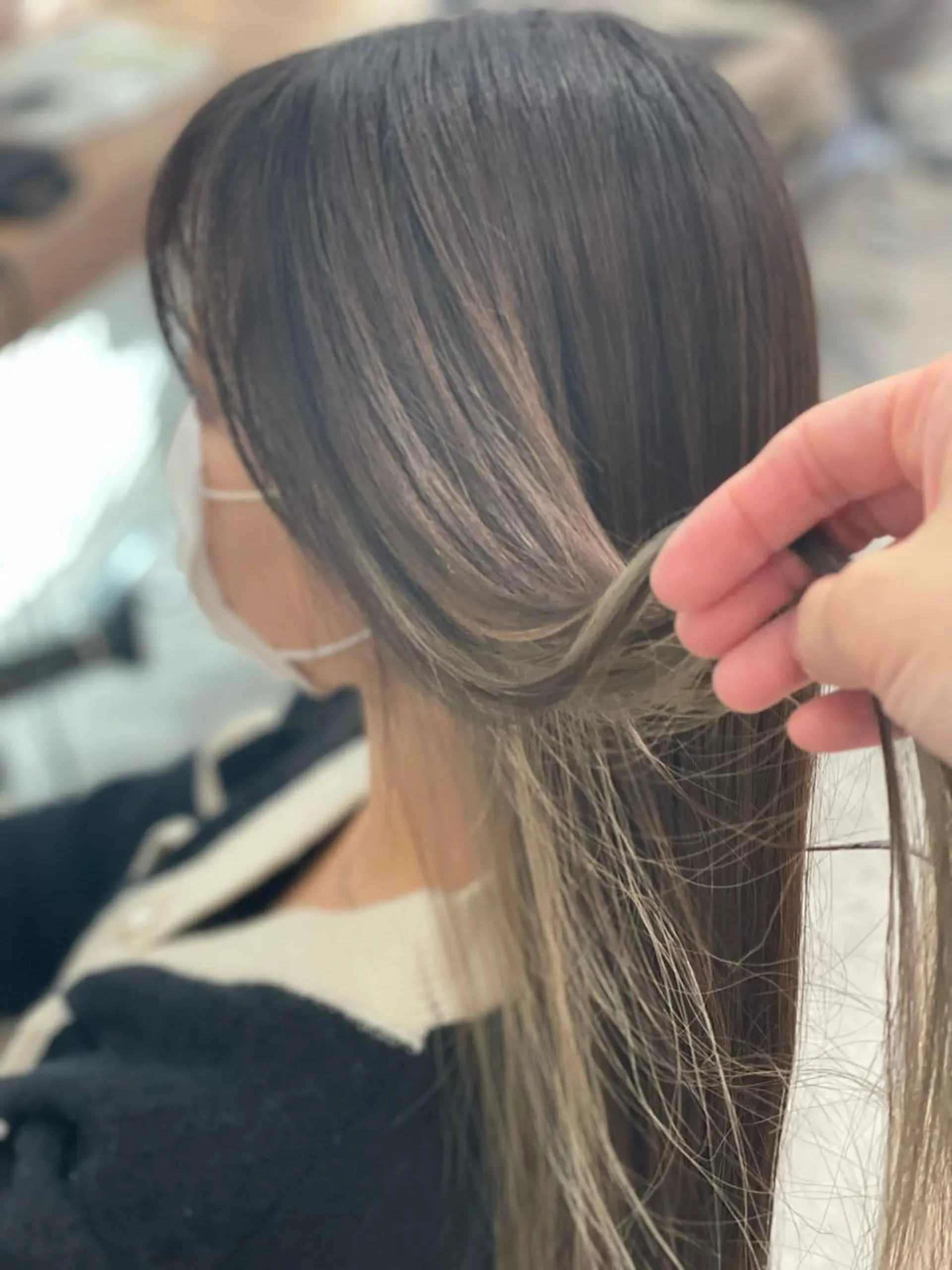 ロング カラー no4ナチュラル戸祭所属・山越 美裕樹のヘアスタイル