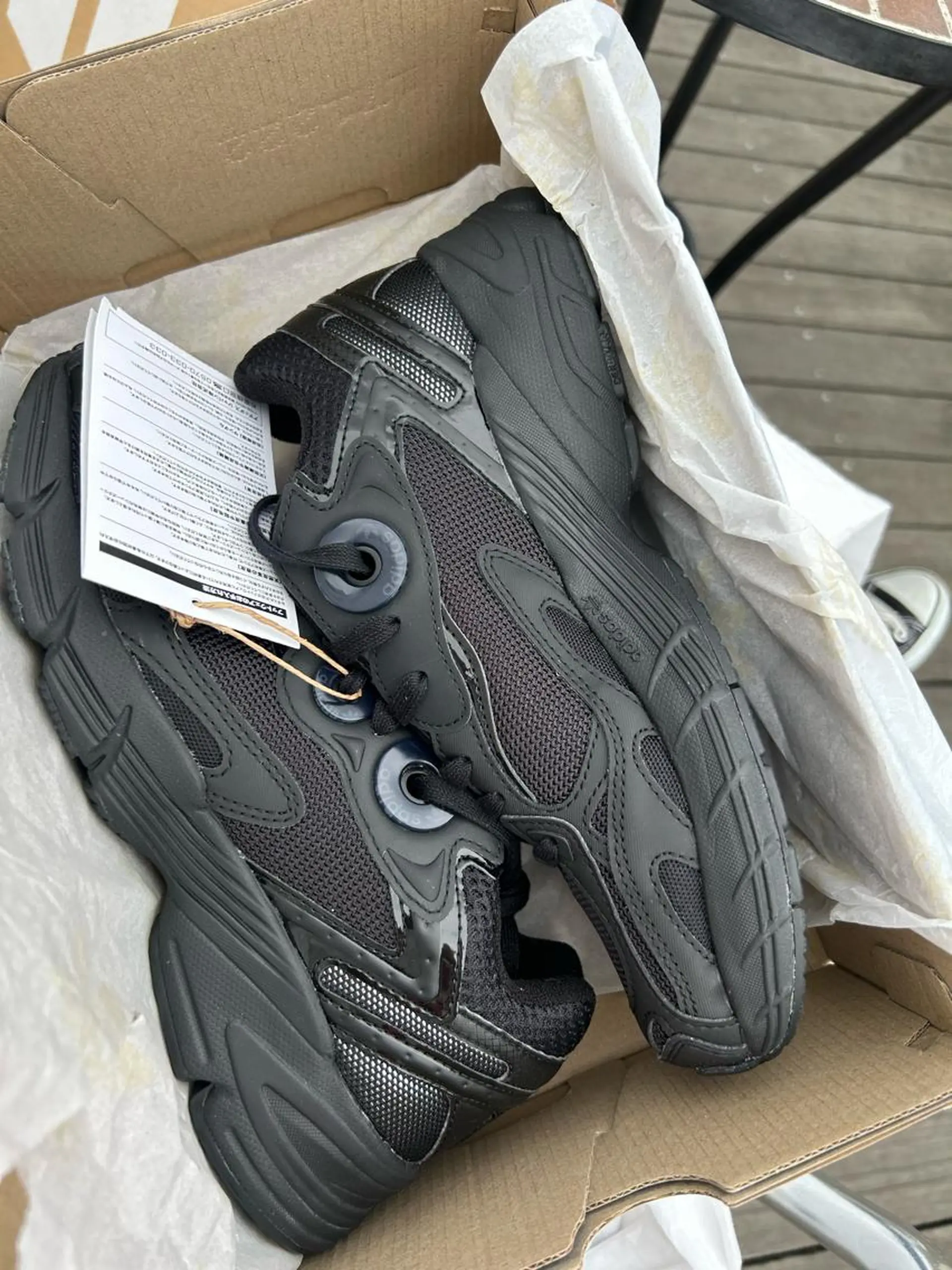 マツエク・マツパ アイブロウ GO TODAY SHAiRE SALON Vellmie店所属・吉祥寺kasumi 🌛eye/browのマツエク・マツパデザイン