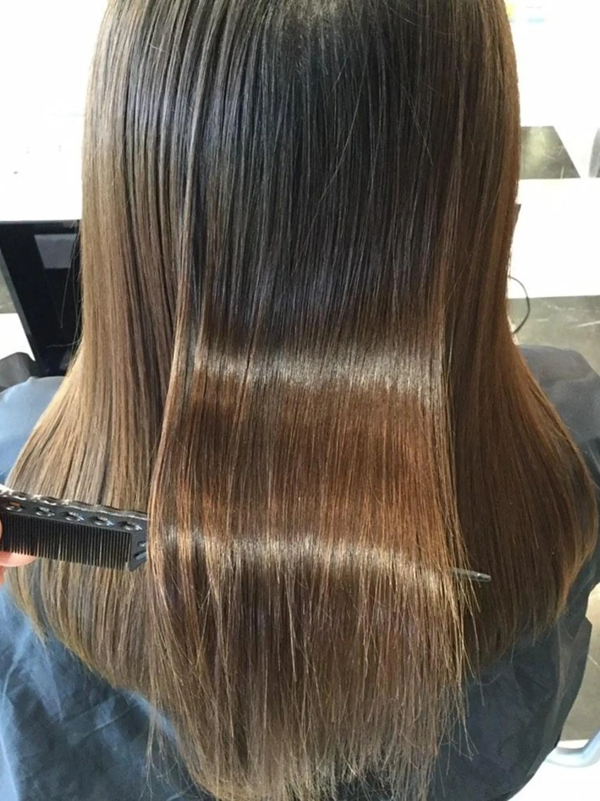 セミロング トリートメント ブリーチ/ヘアケア/ 艶髪/イギチハルのヘアスタイル