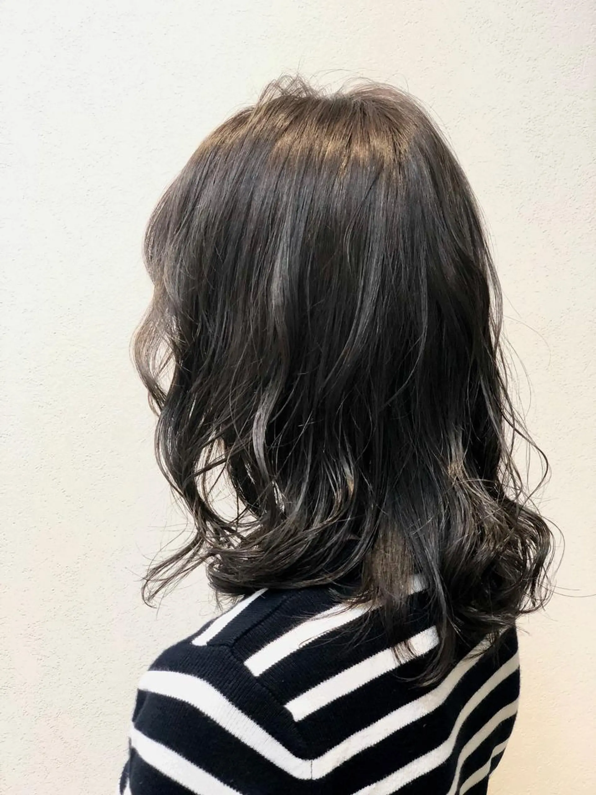 ミディアム うる艶レイヤーカット hinakoのヘアスタイル