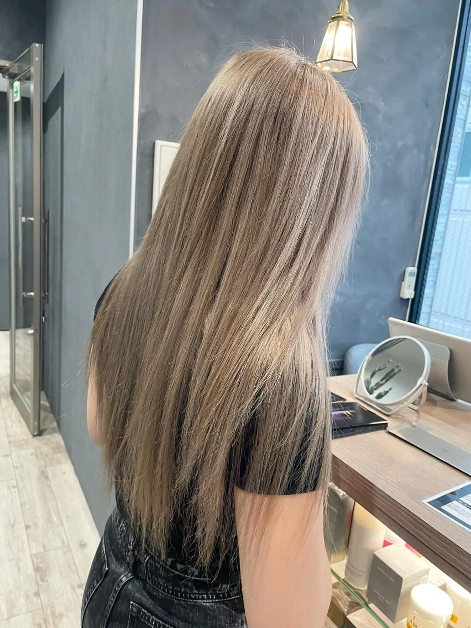 ロング カラー ~tie.hair salon所属・Ryoka🌼倉敷/ ハイトーン/レイヤーのヘアスタイル