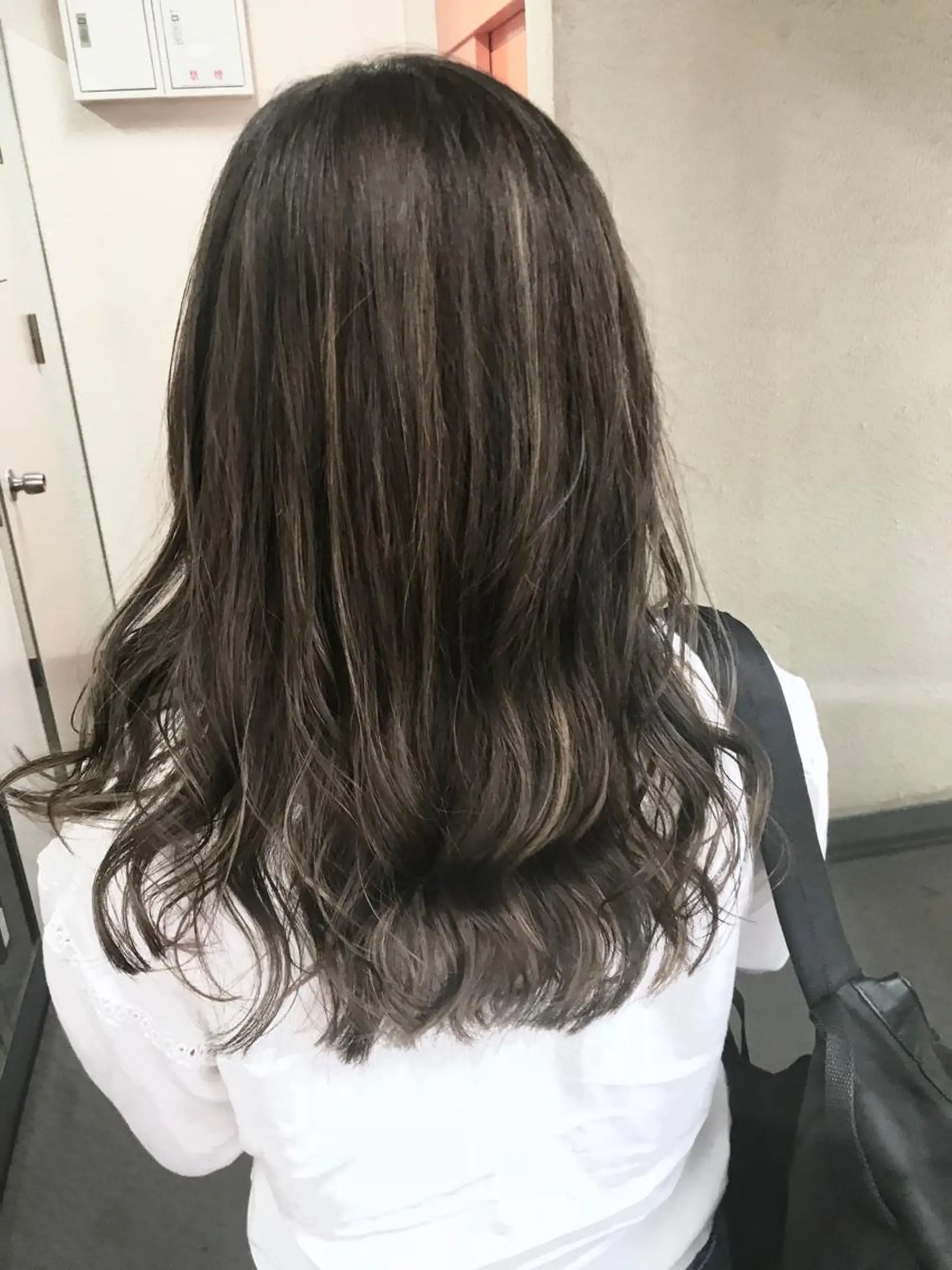 セミロング カラー グレージュ カット ヘアカラー トリートメント 💎髪質改善💎 デザイナーshinのヘアスタイル