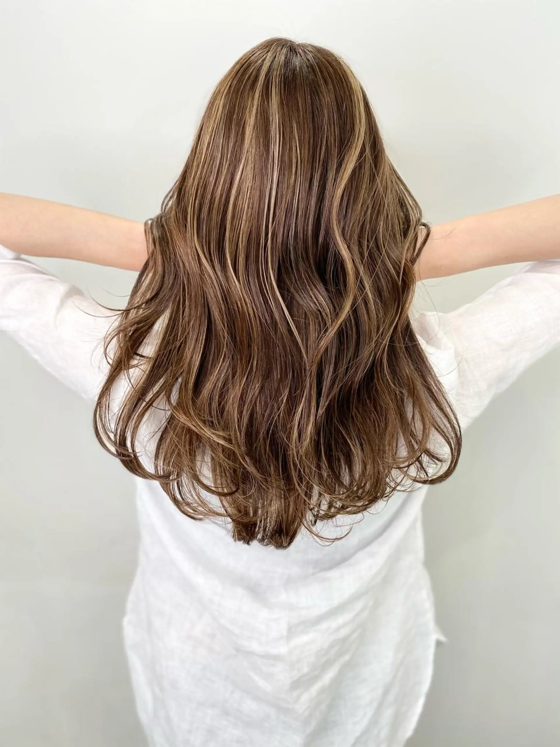 ロング カラー ハイライトカラー ハイライト opus 店長大和 レイヤー/赤み消しのヘアスタイル