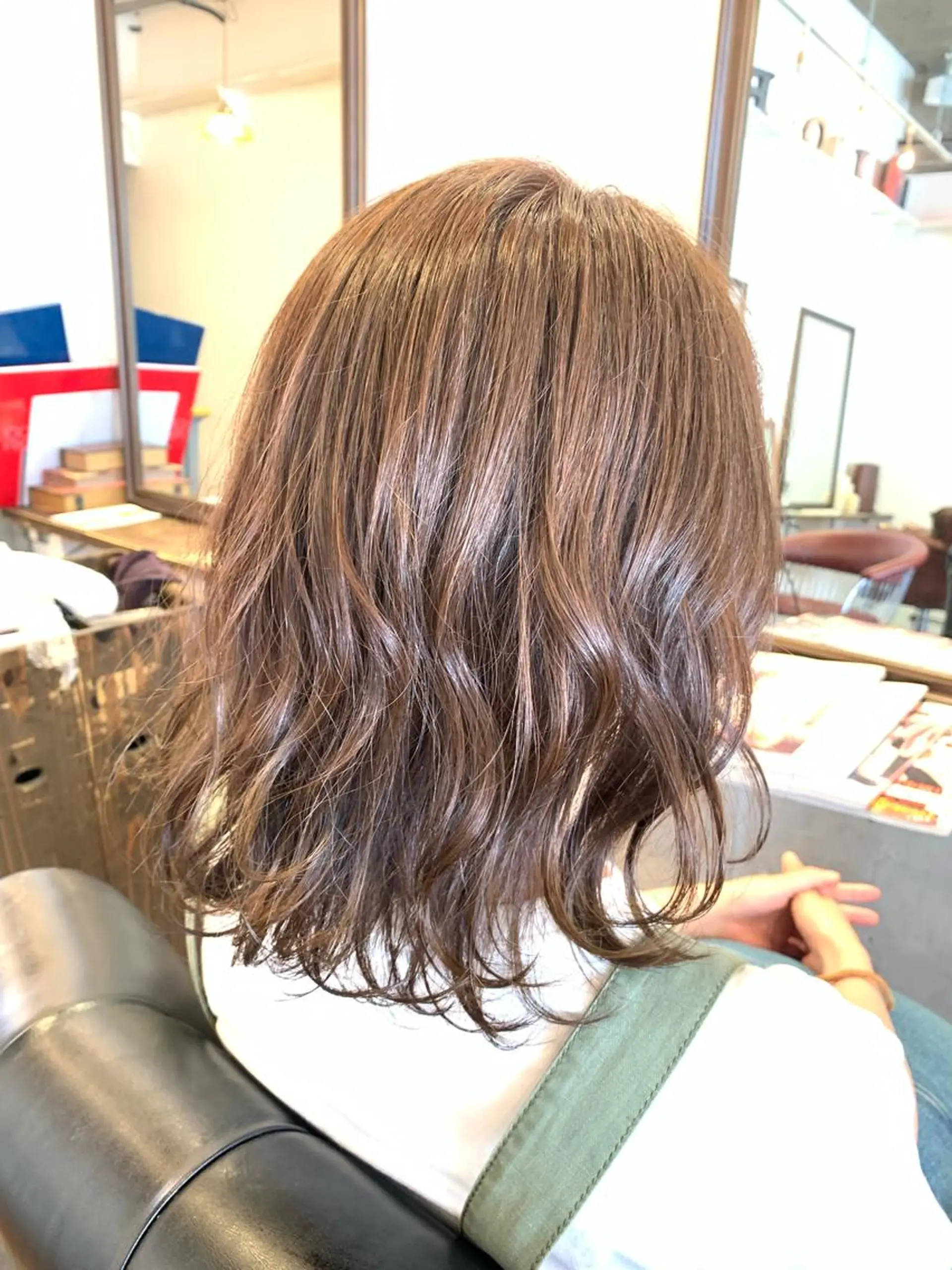 セミロング ヘアカラー ゆうき あすかのヘアスタイル