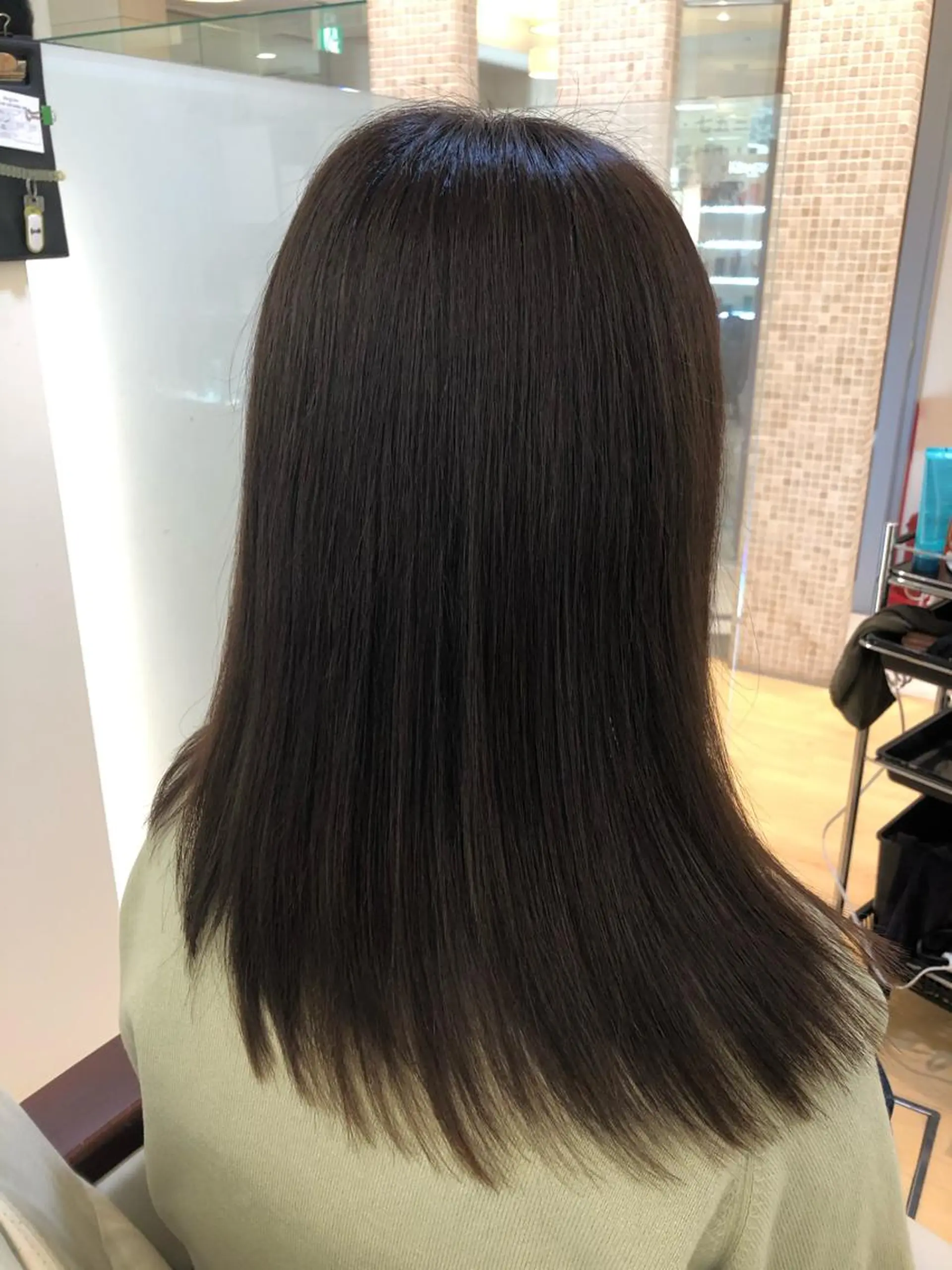 ロング レイヤーカット ロング 山岡 徹也のヘアスタイル