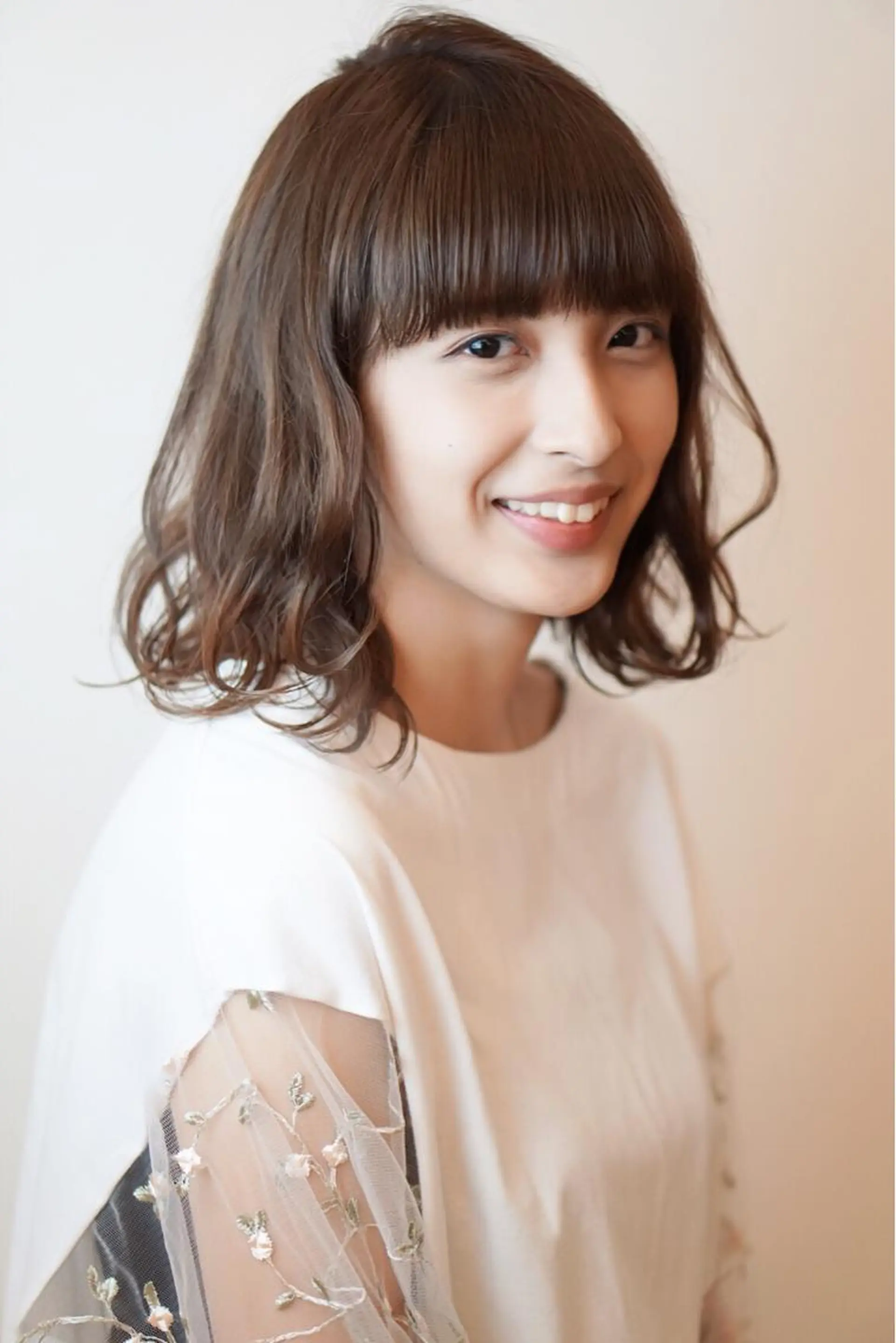 ミディアム カラー ベージュカラー ディレクター ノナカのヘアスタイル