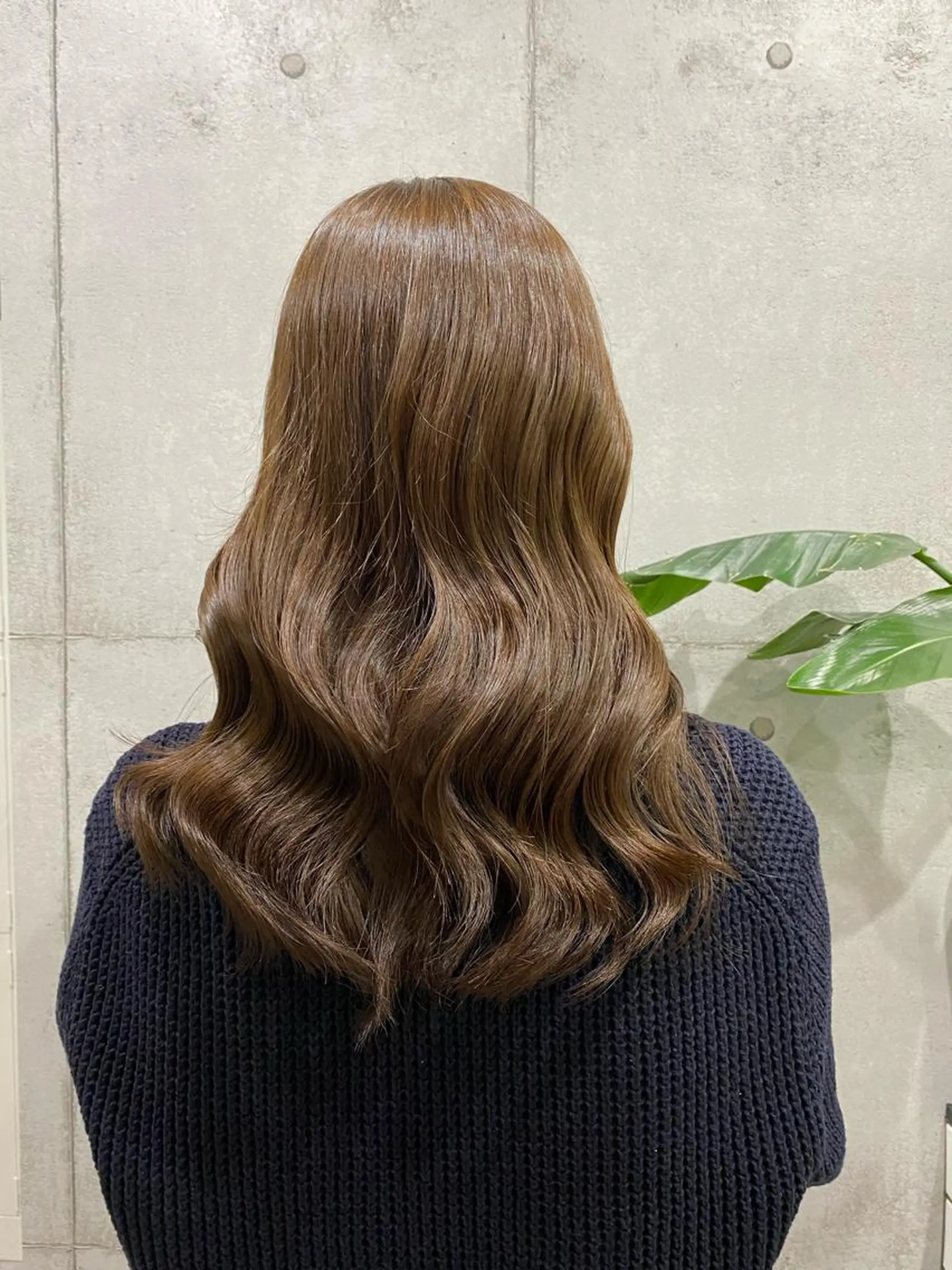 セミロング カラー newi赤羽 HINATAのヘアスタイル