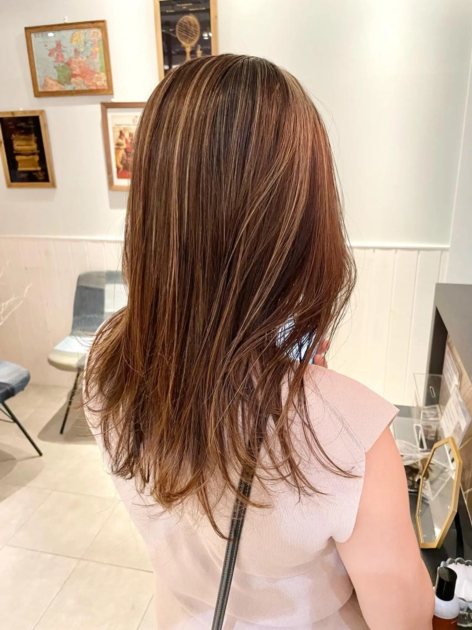 ミディアム カラー ケアブリーチ/ エクステ/レイヤーのヘアスタイル