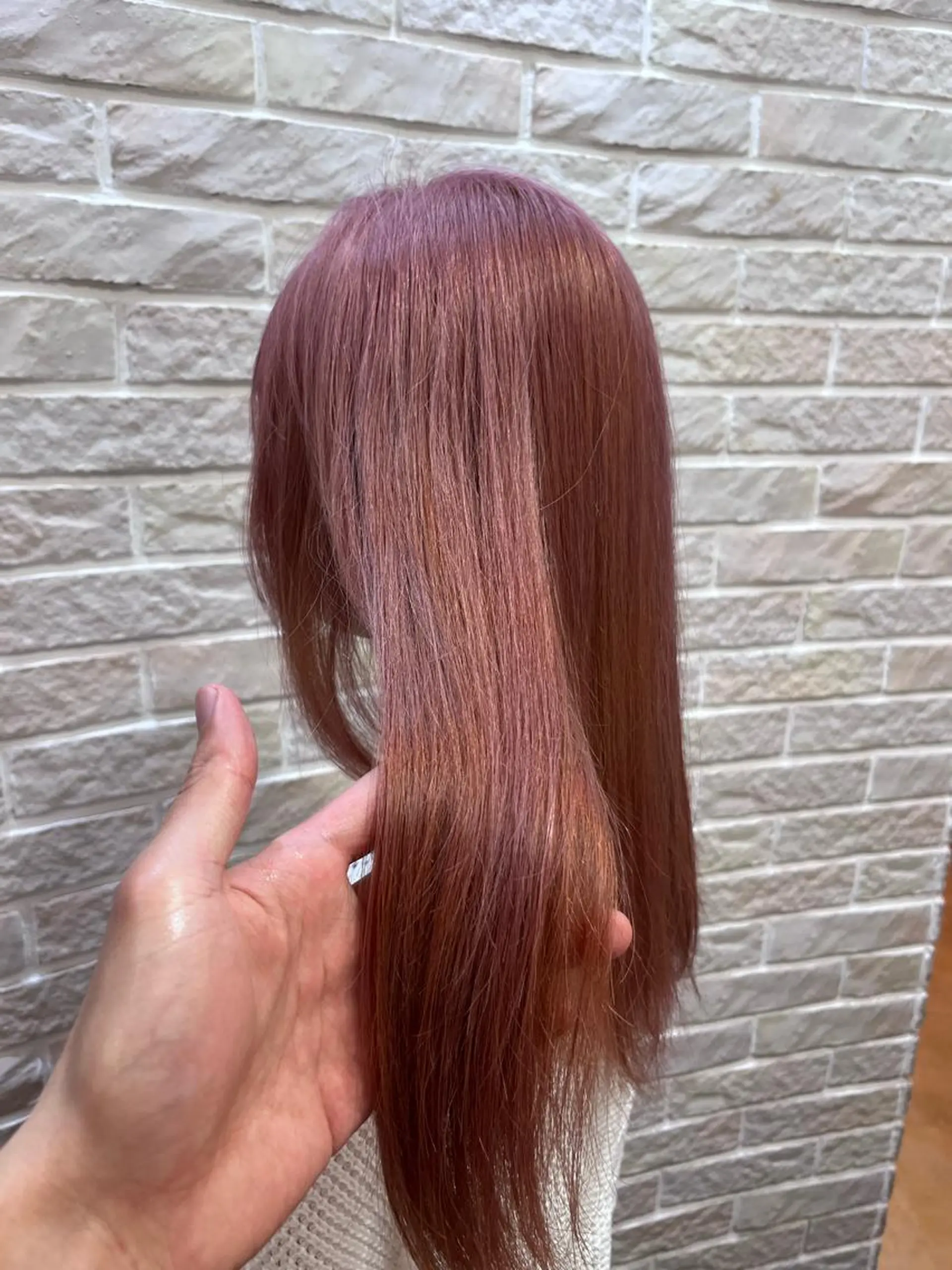 ロング カラー ベージュカラー ブリーチ ピンクカラー ピンクベージュ カット ヘアカラー トリートメント enn.bleach by t.a.g所属・SHUNTA /ブリーチ/レイヤーのヘアスタイル