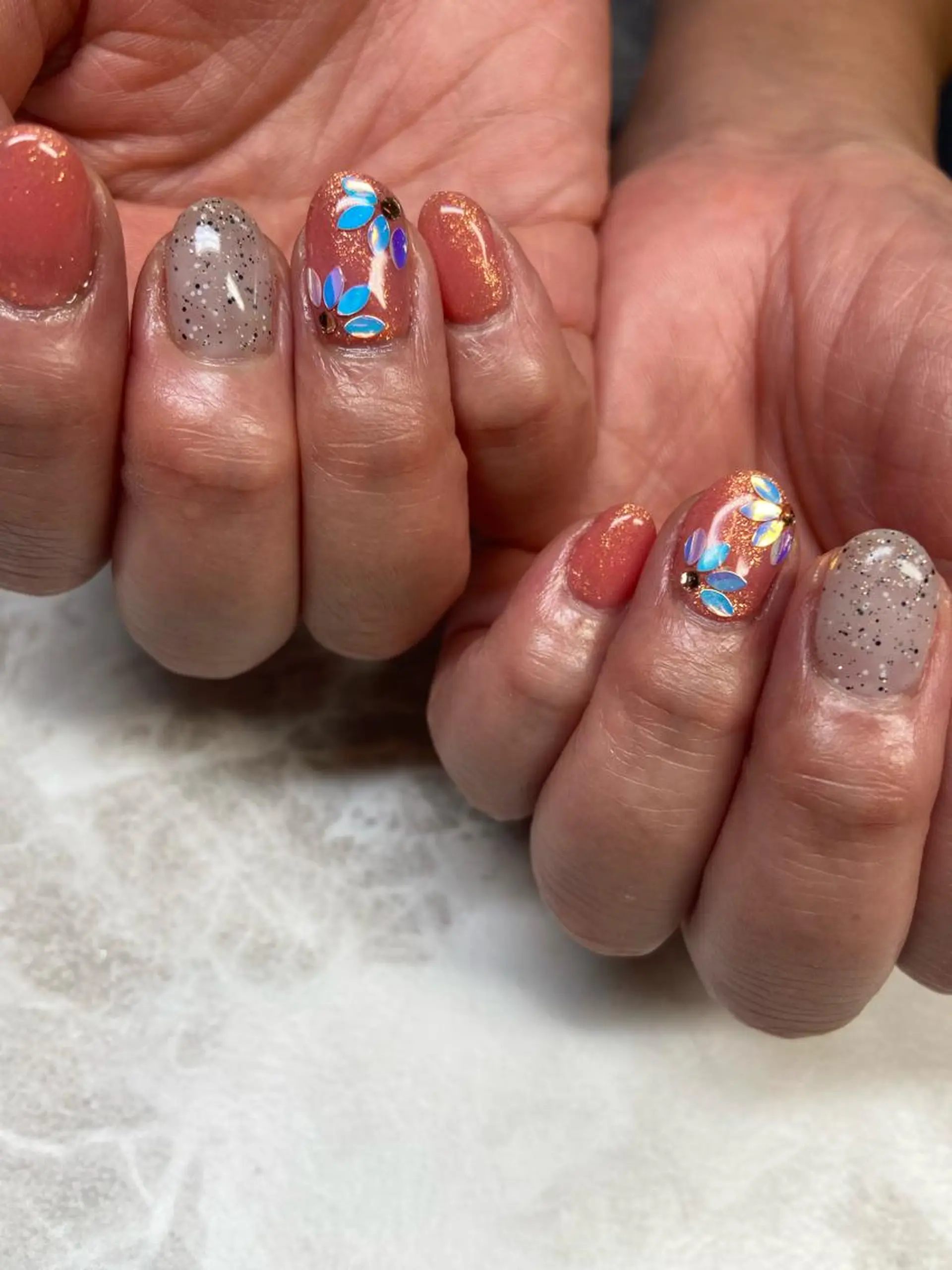 ミディアム ネイル ジェルネイル 夏ネイル ネイルサロン ステラのネイルデザイン