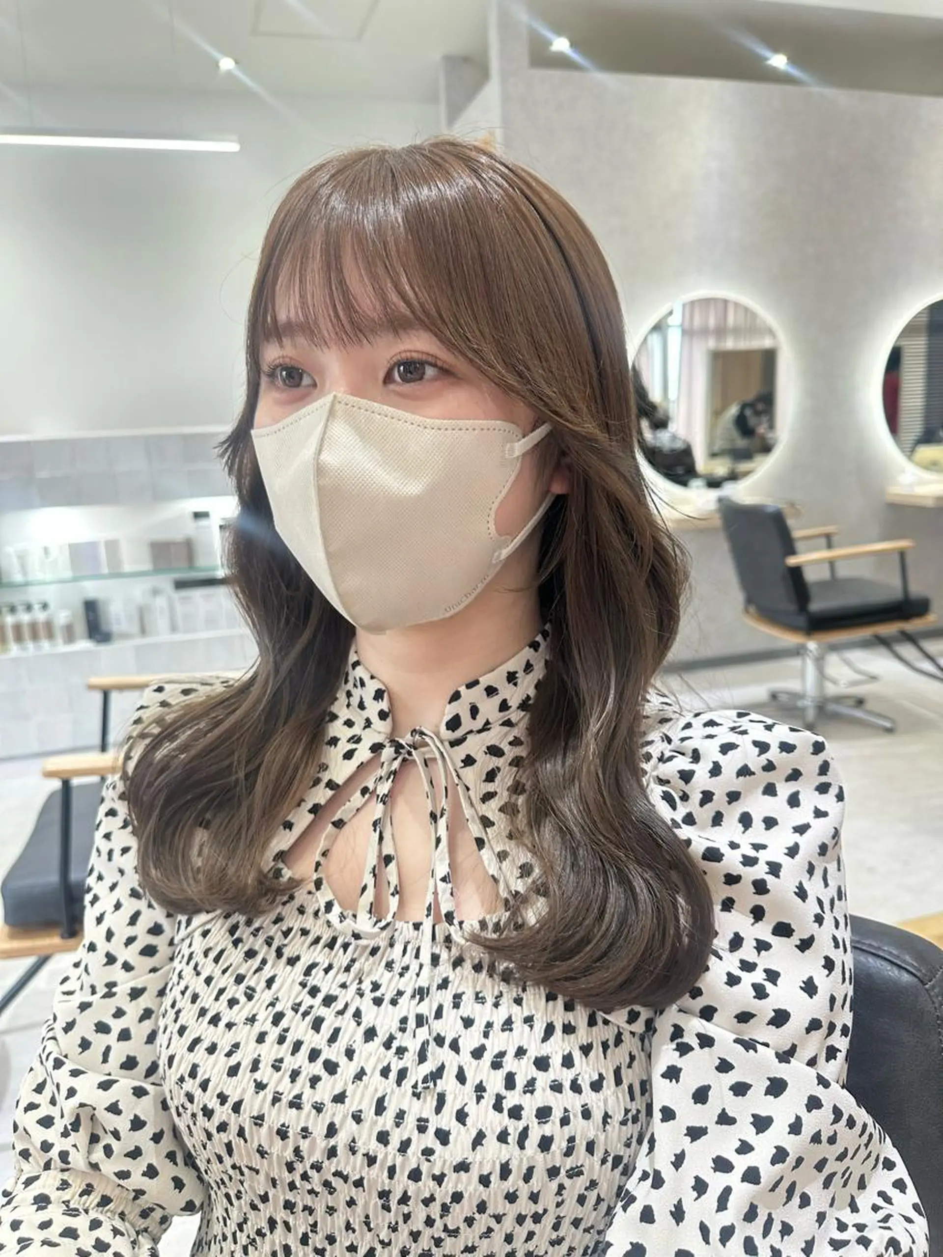 セミロング カラー アディクシーカラー ブリーチ ケアブリーチ デザインカラー ダブルカラー 韓国ヘア顔周りカット 艶髪ベージュtamaのヘアスタイル