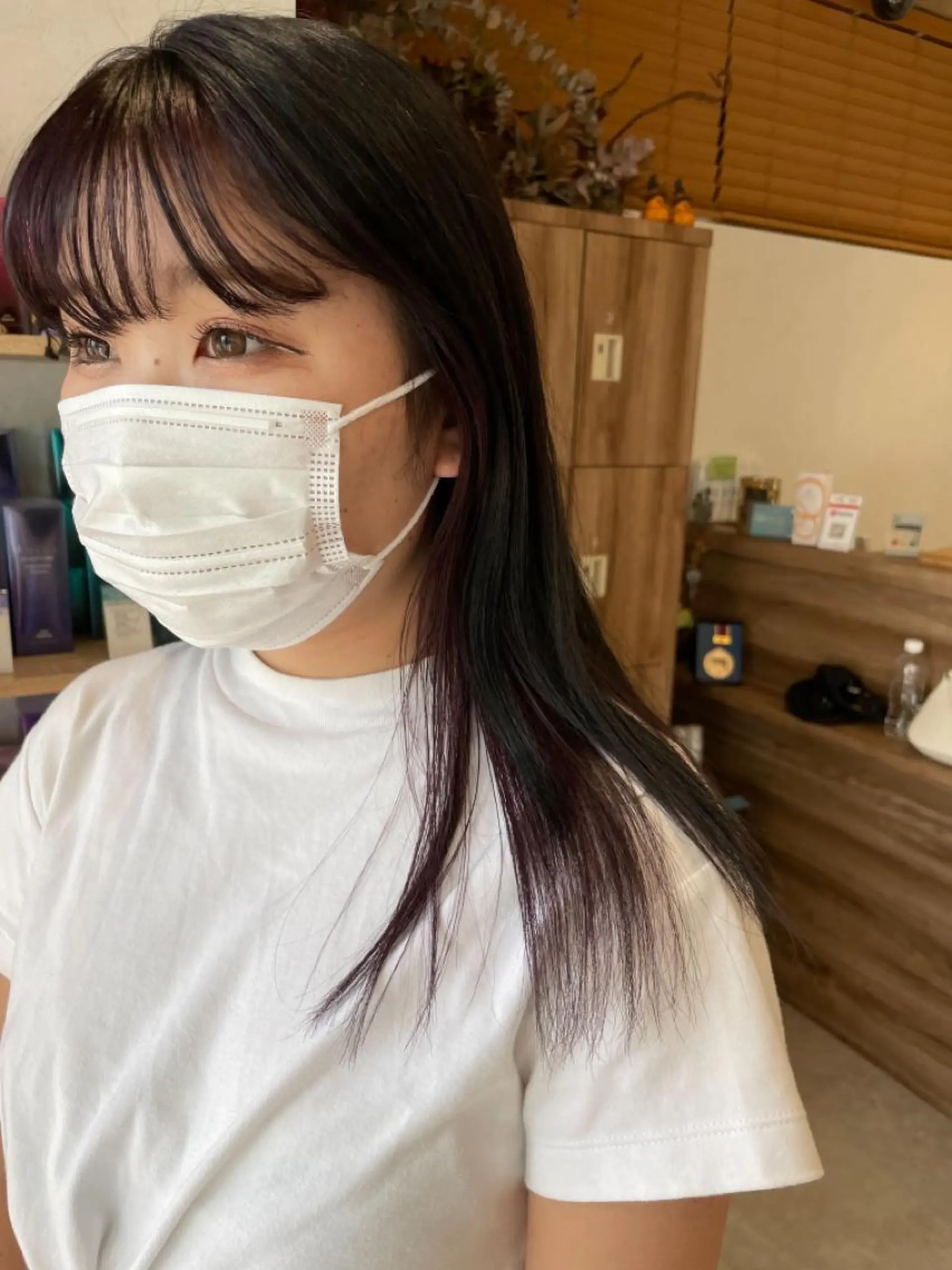 ロング カラー カシス イヤリングカラー ピンクカラー ヘアカラー トリートメント ヘッドスパ パーマ指名No1 /namiのヘアスタイル